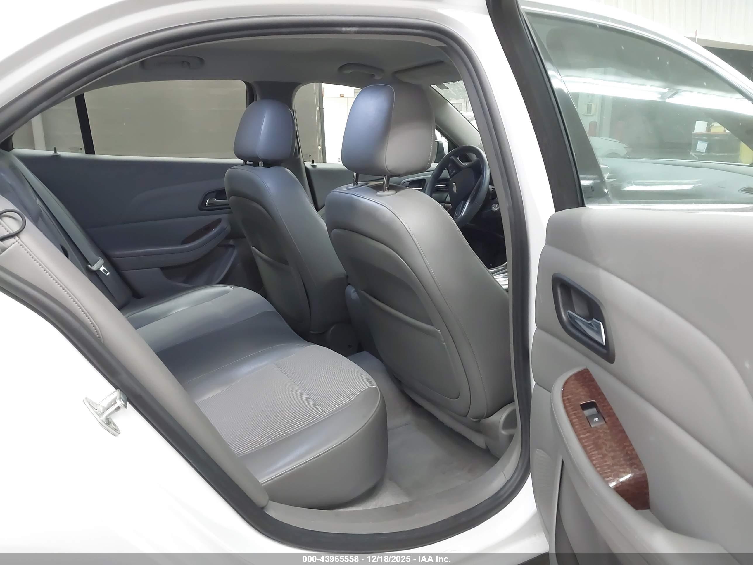 CHEVROLET MALIBU image 8
