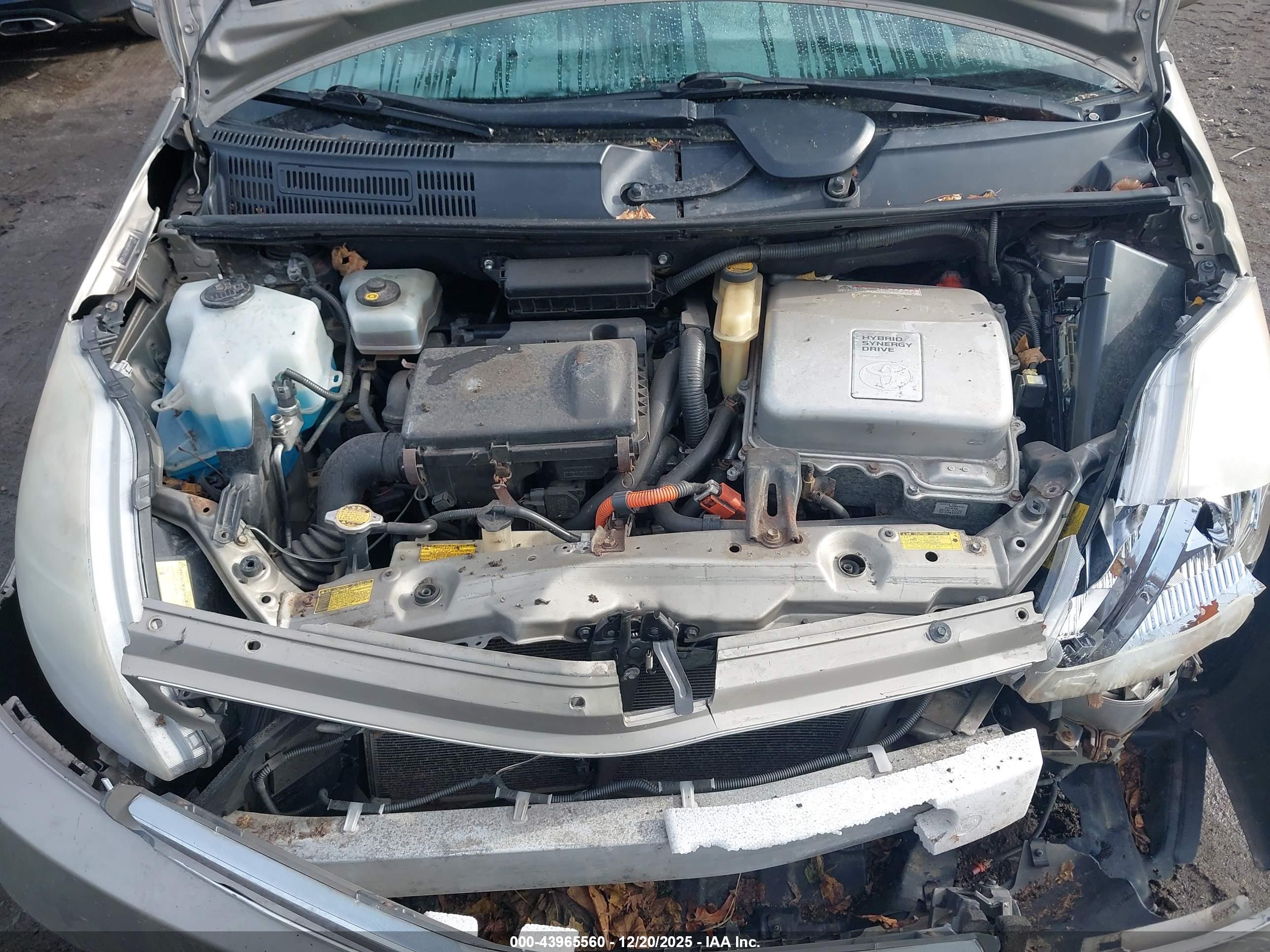 TOYOTA PRIUS image 10