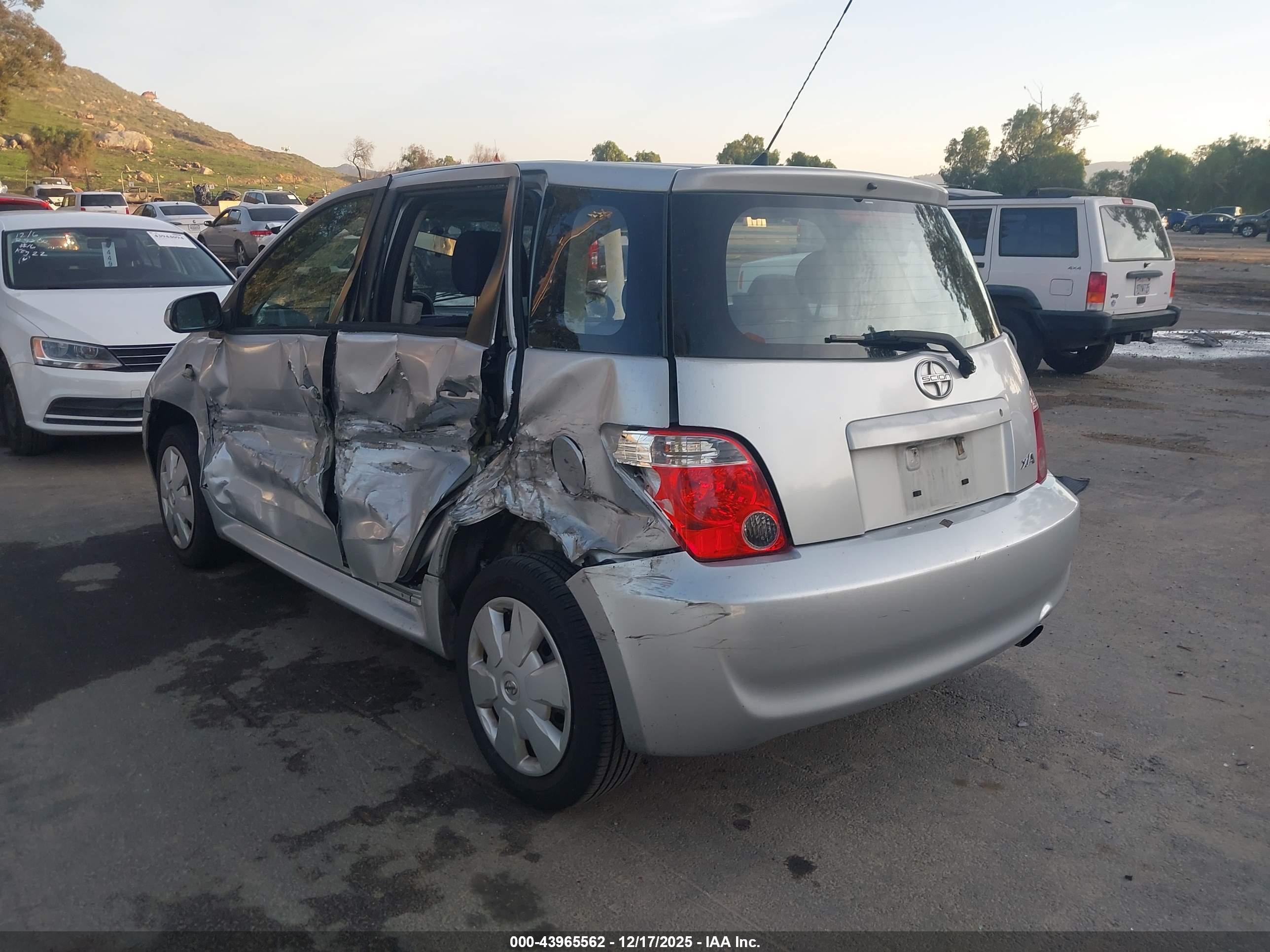 SCION XA image 3