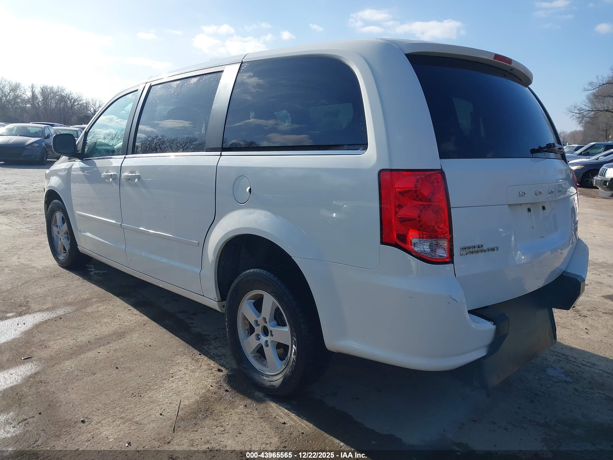 DODGE GRAND image 3