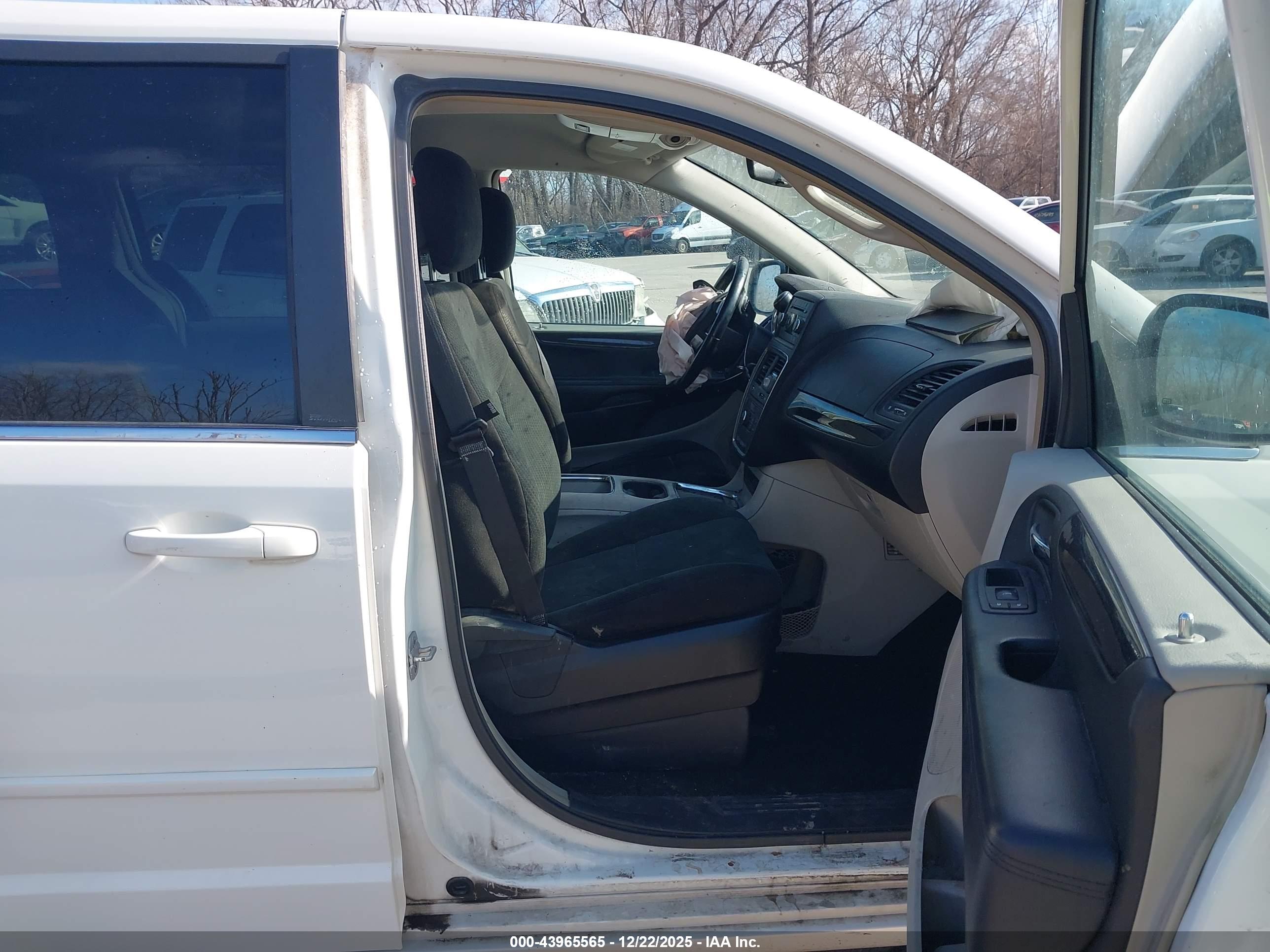 DODGE GRAND image 5