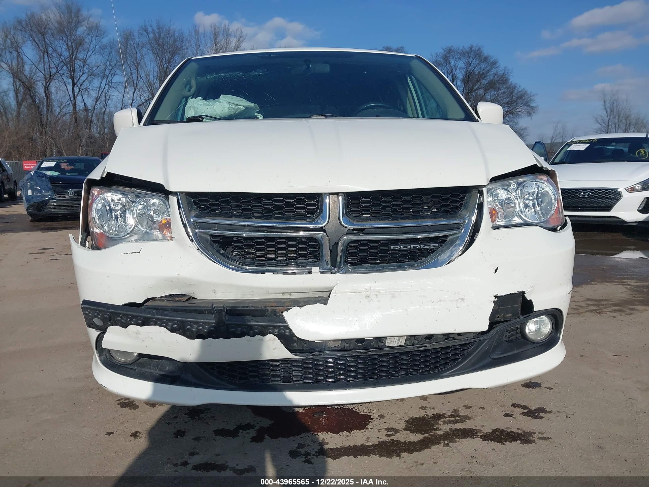 DODGE GRAND image 6