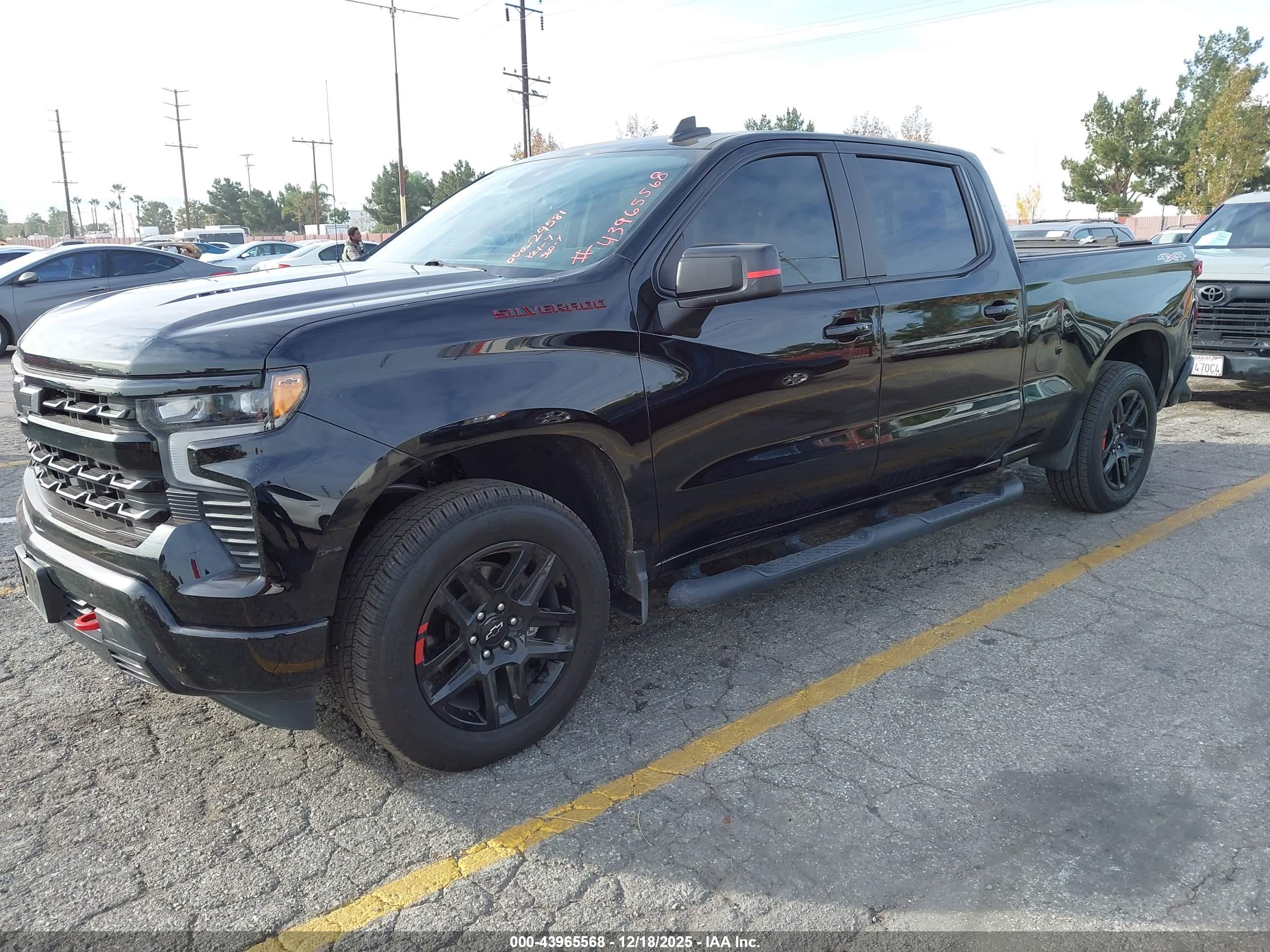 CHEVROLET SILVERADO image 2