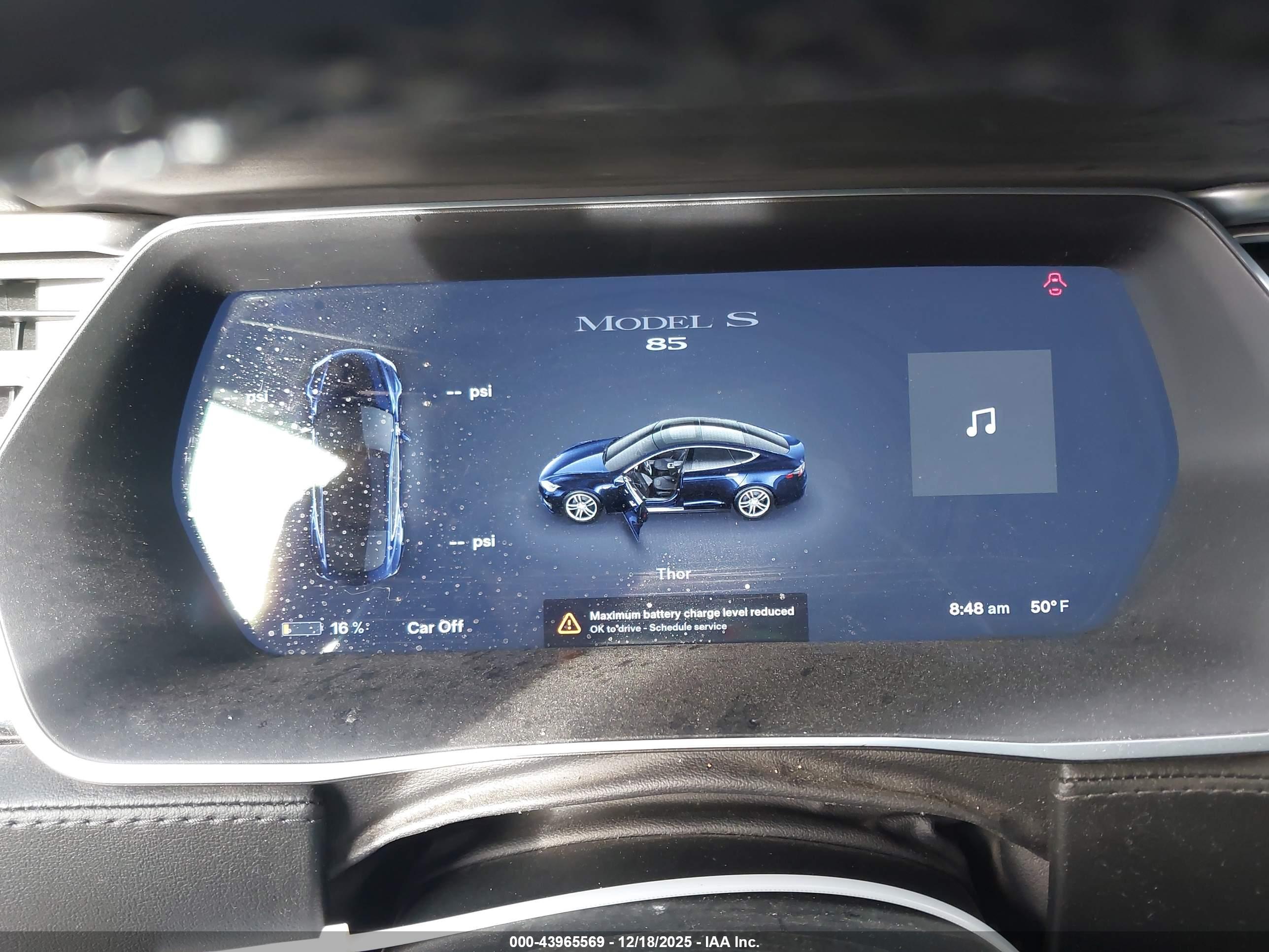 TESLA MODEL image 7