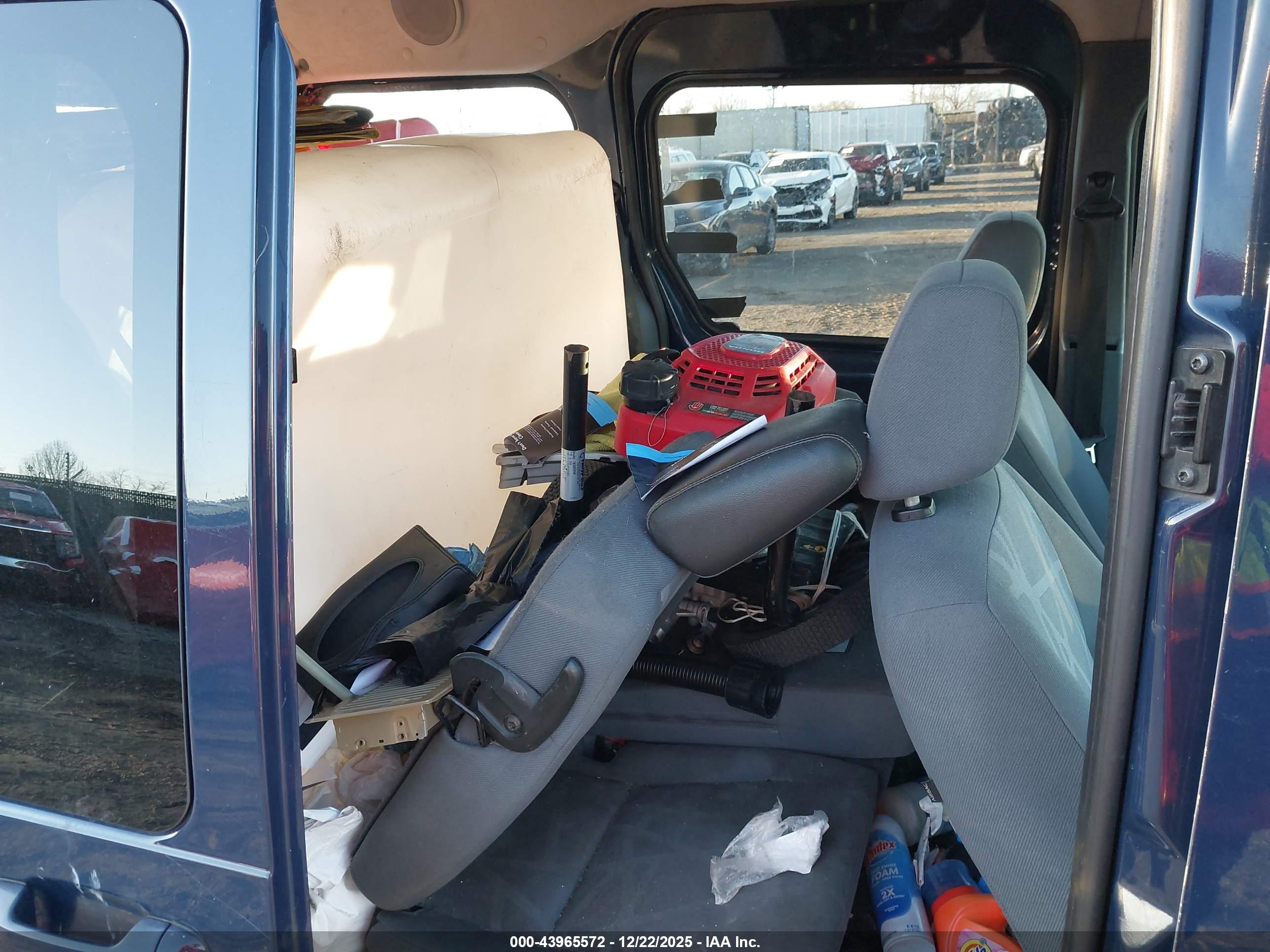 FORD TRANSIT image 8