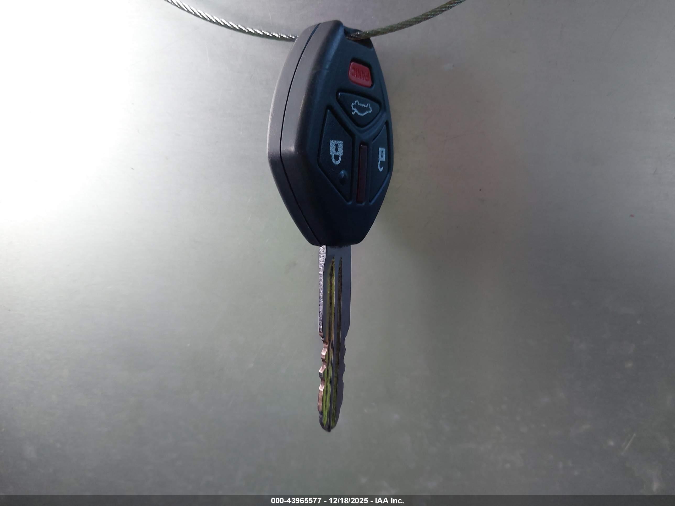 MITSUBISHI LANCER image 11