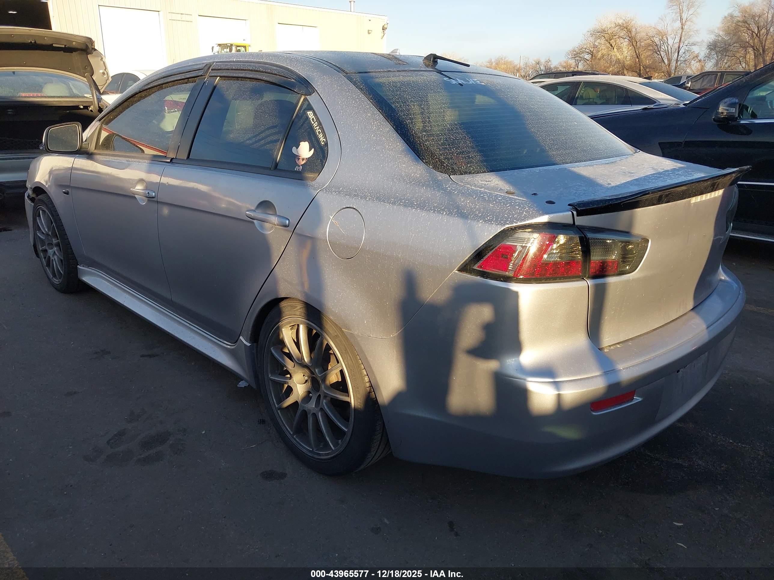 MITSUBISHI LANCER image 3