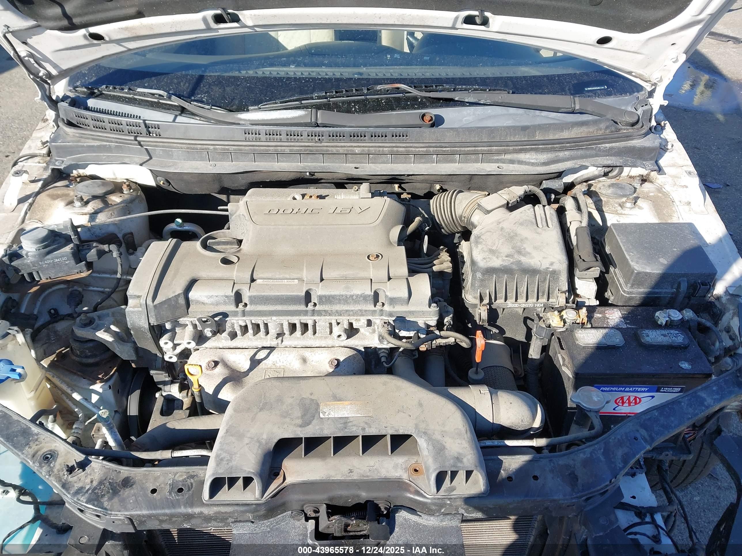HYUNDAI ELANTRA image 10