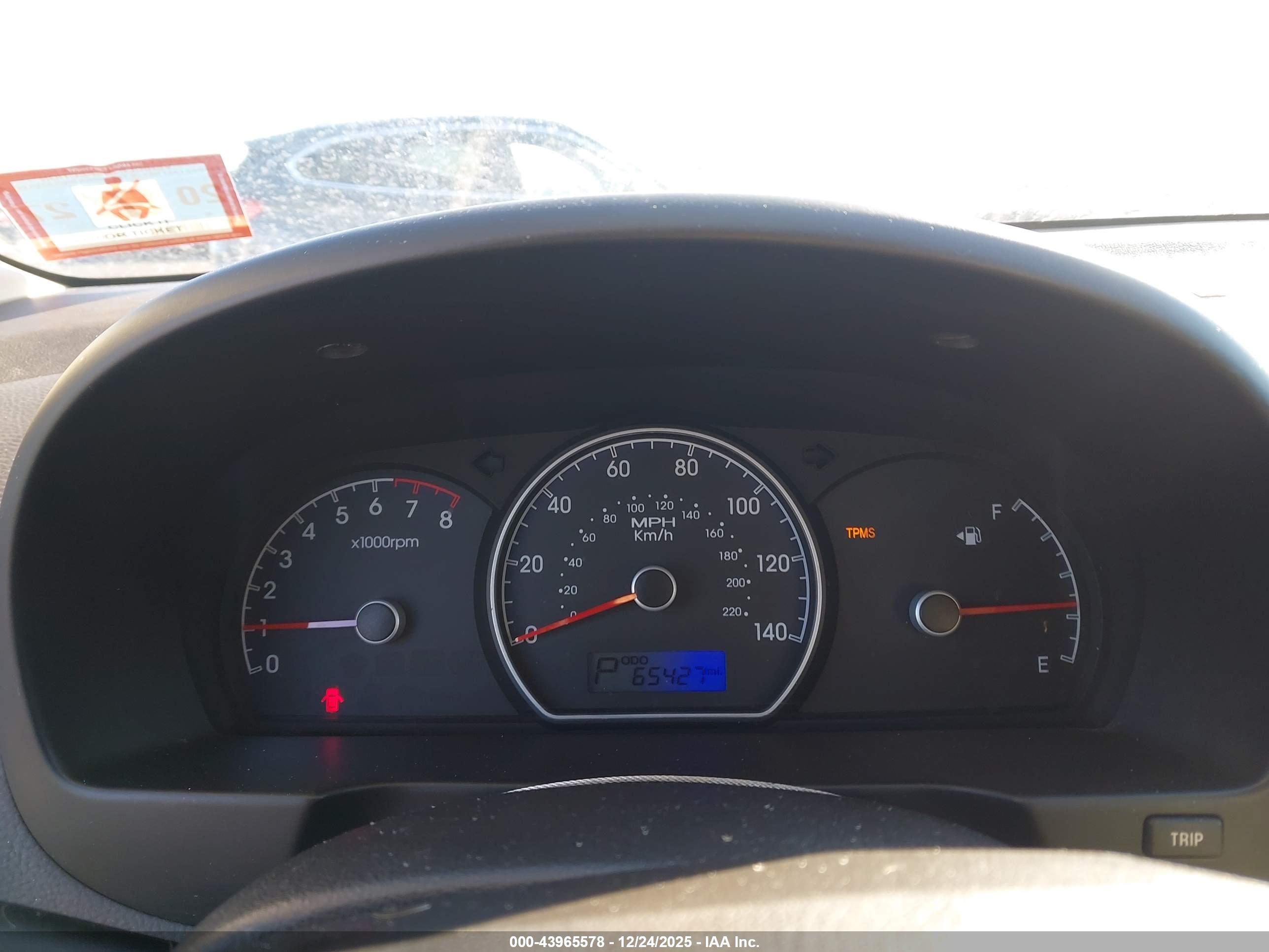 HYUNDAI ELANTRA image 7