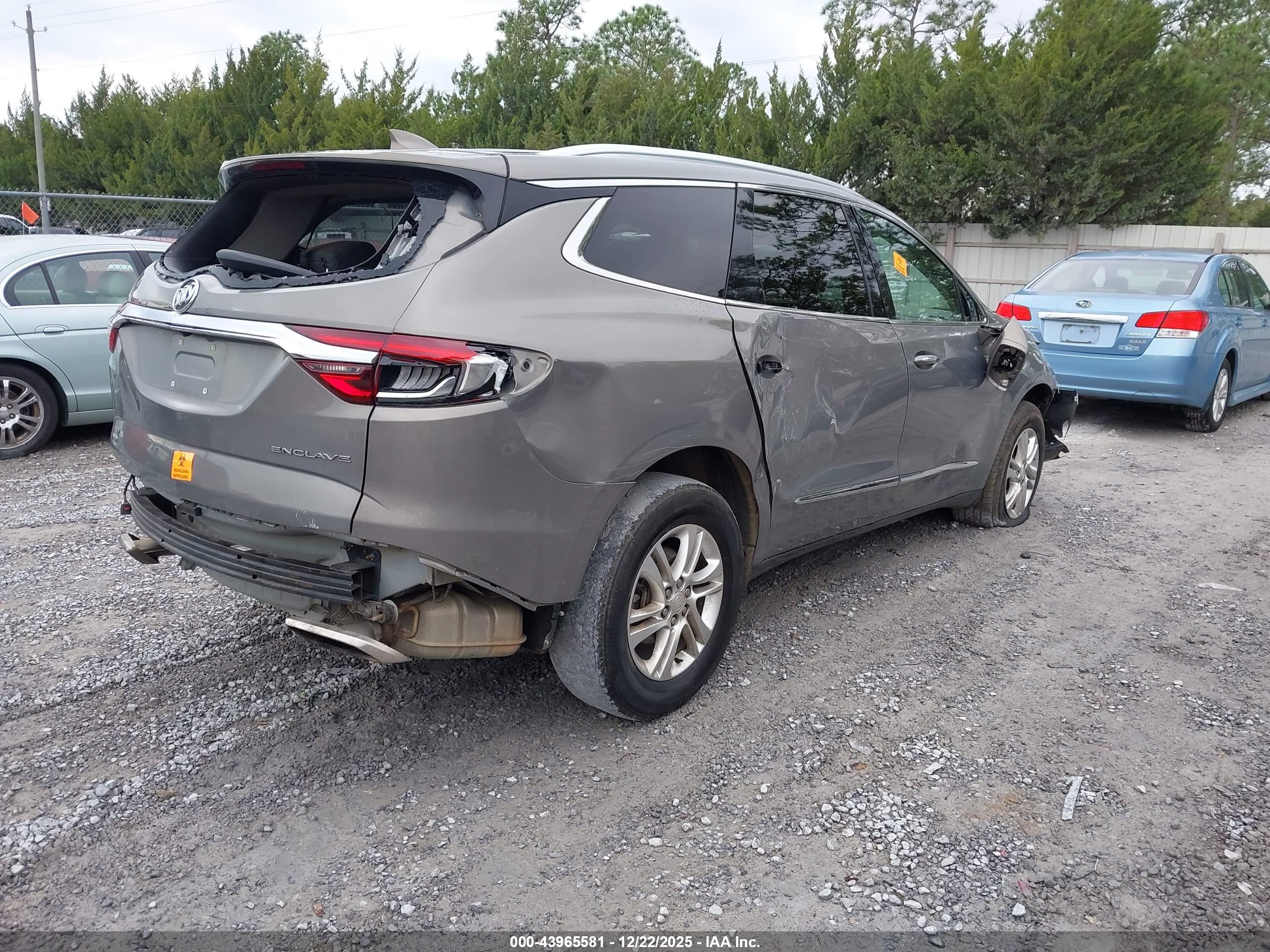 BUICK ENCLAVE image 4