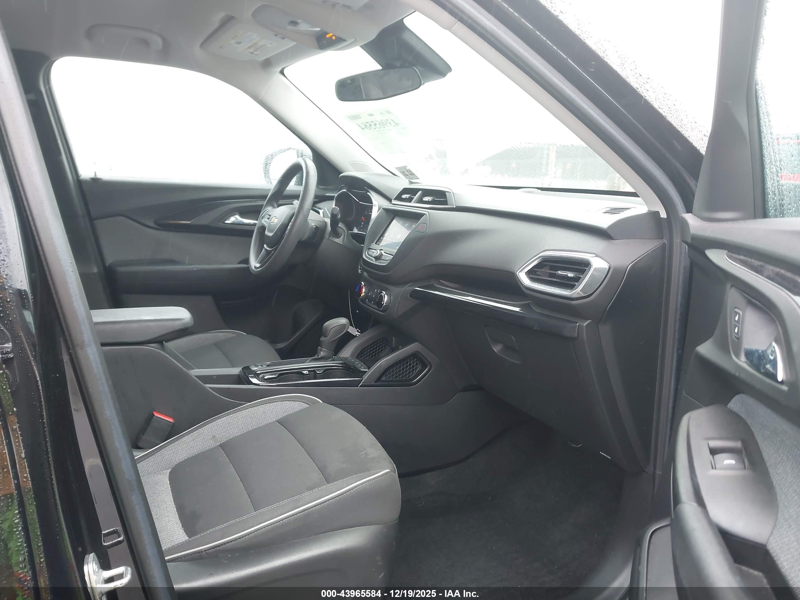 CHEVROLET TRAILBLAZER image 5