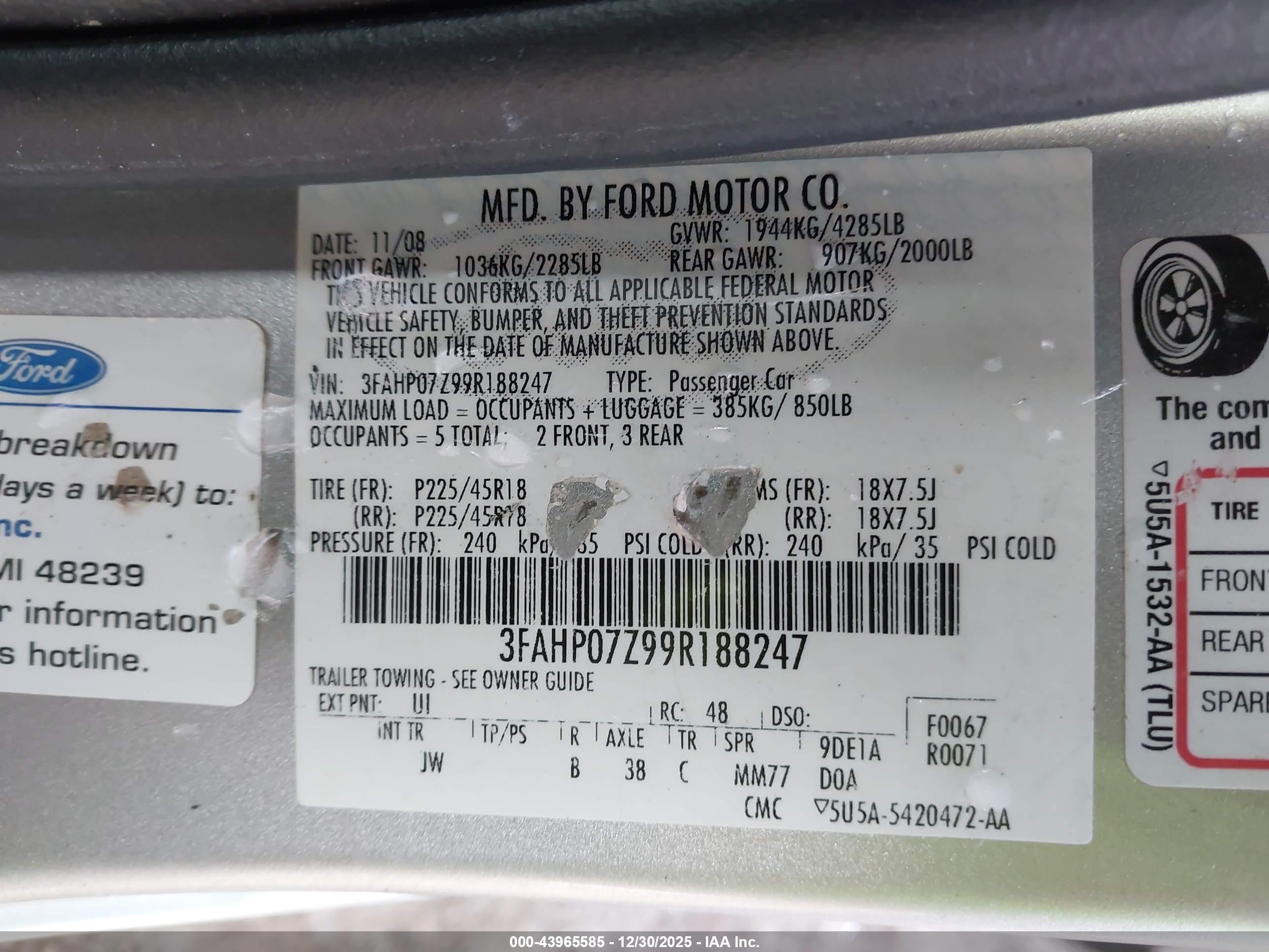 FORD FUSION image 9
