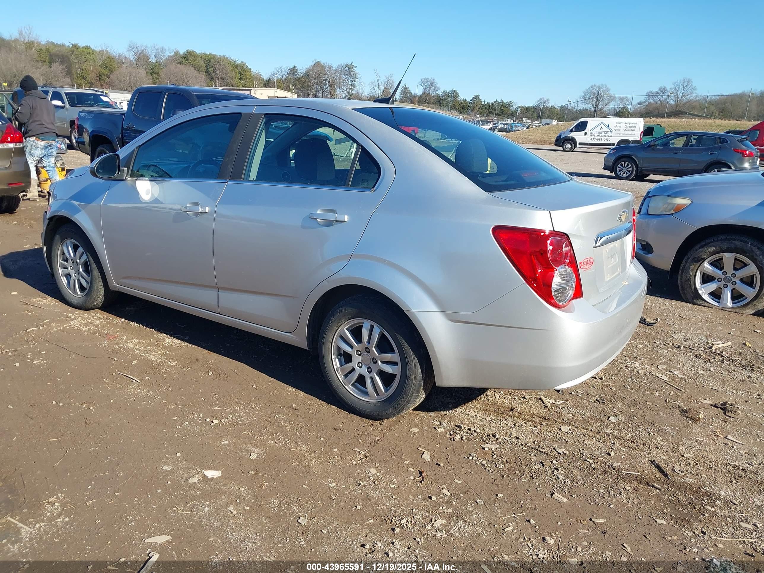 CHEVROLET SONIC image 3