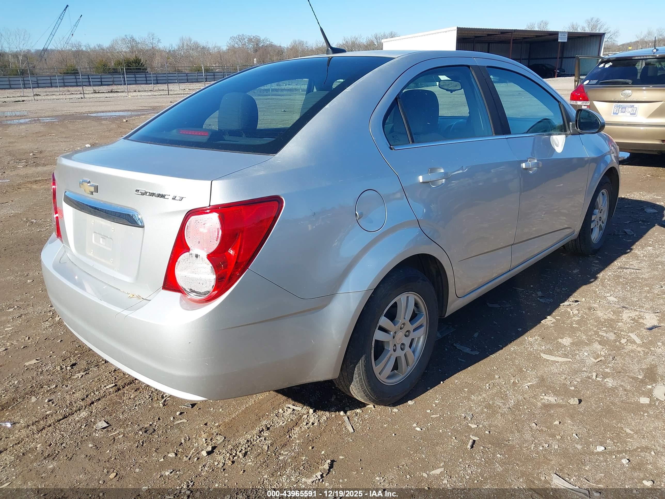 CHEVROLET SONIC image 4