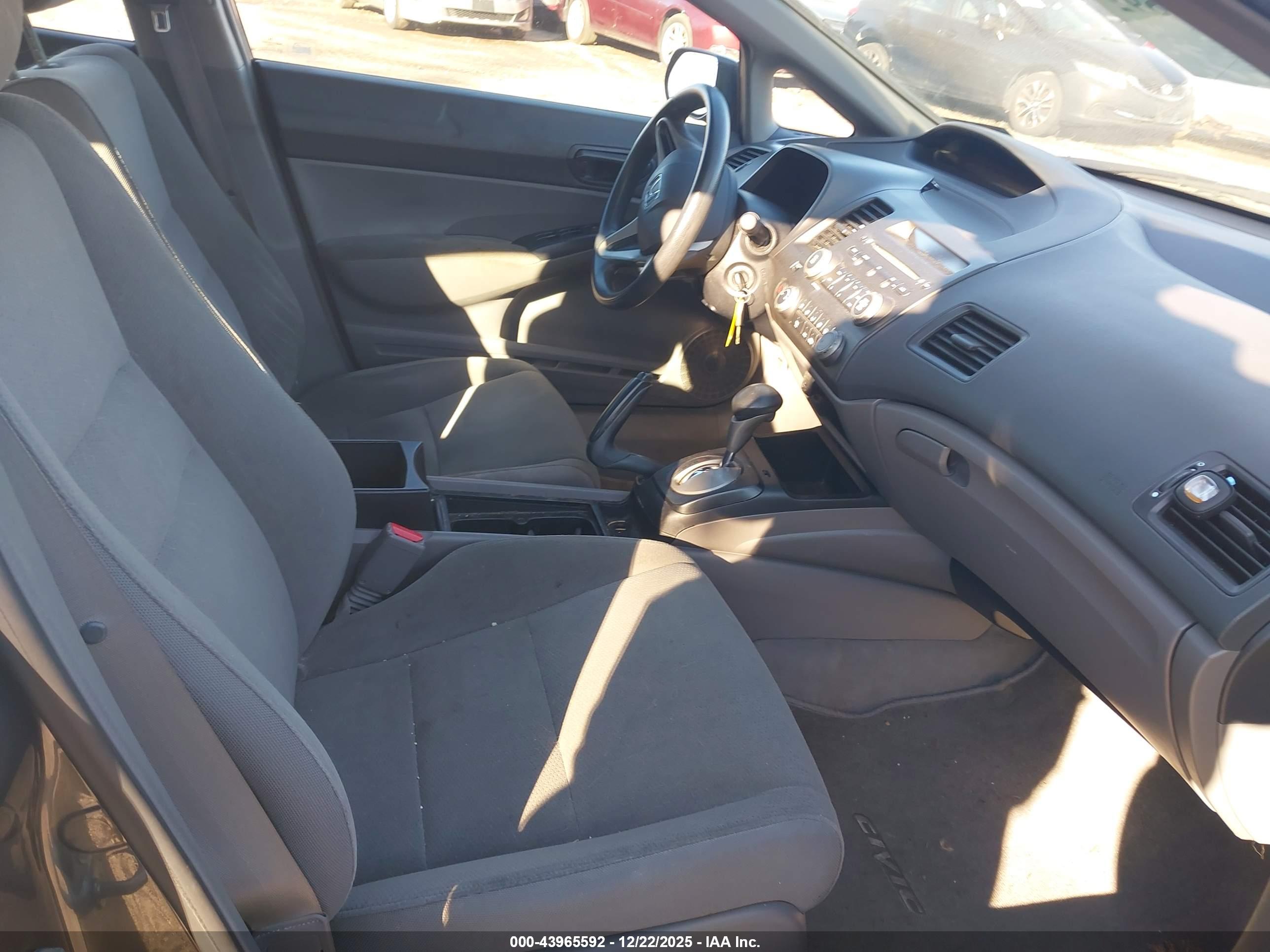 HONDA CIVIC image 5