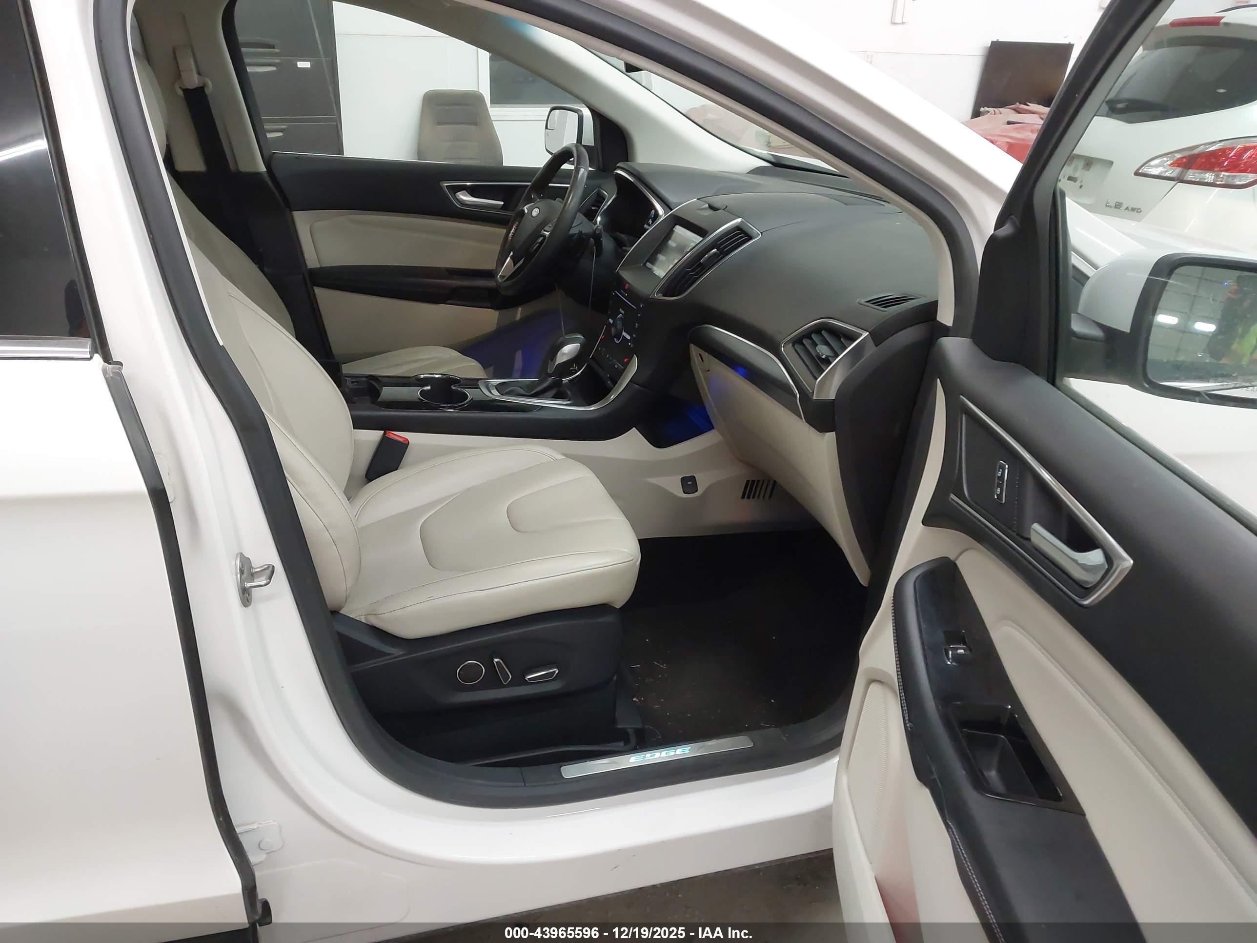 FORD EDGE image 5