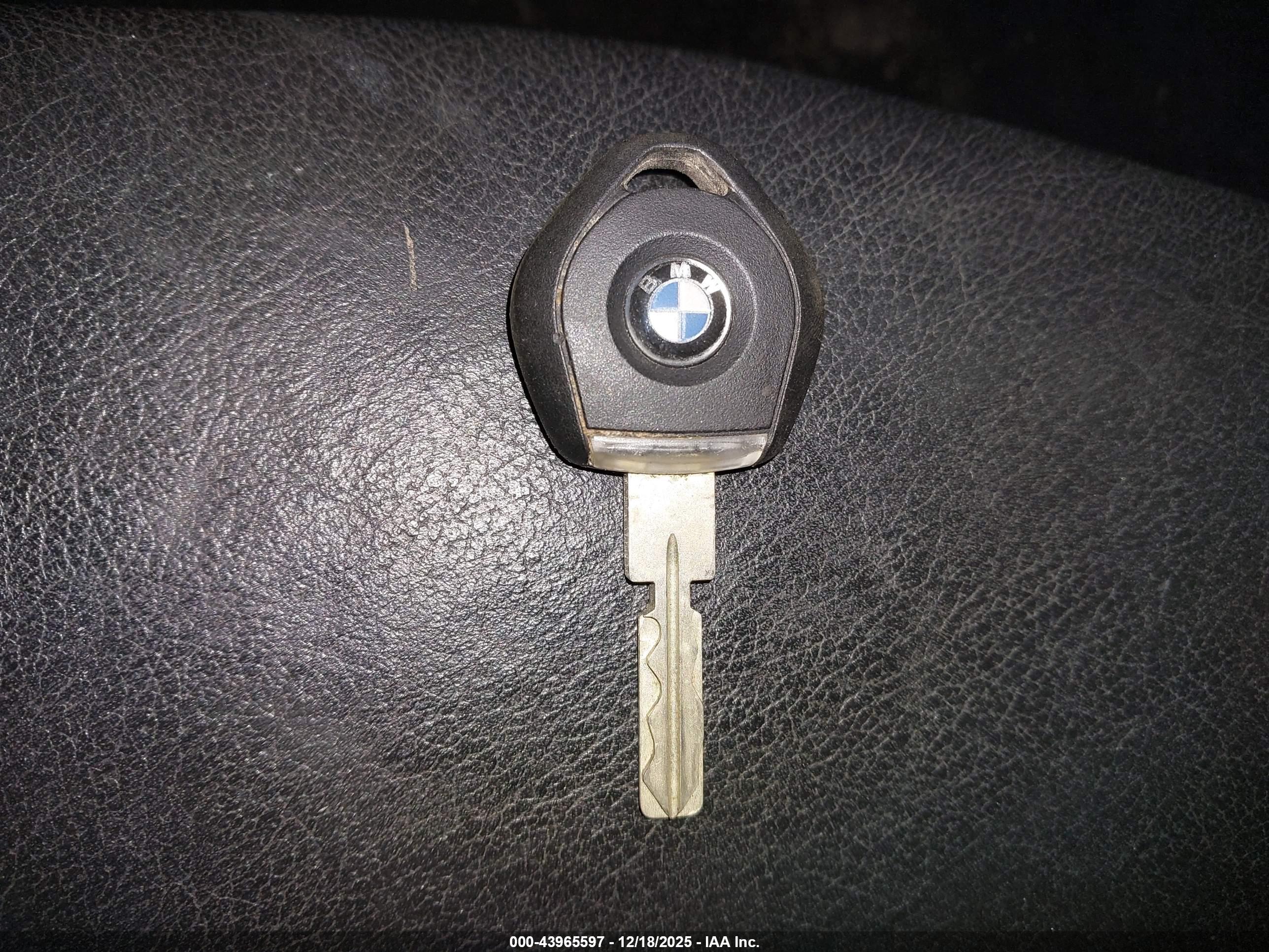 BMW 525IA image 11
