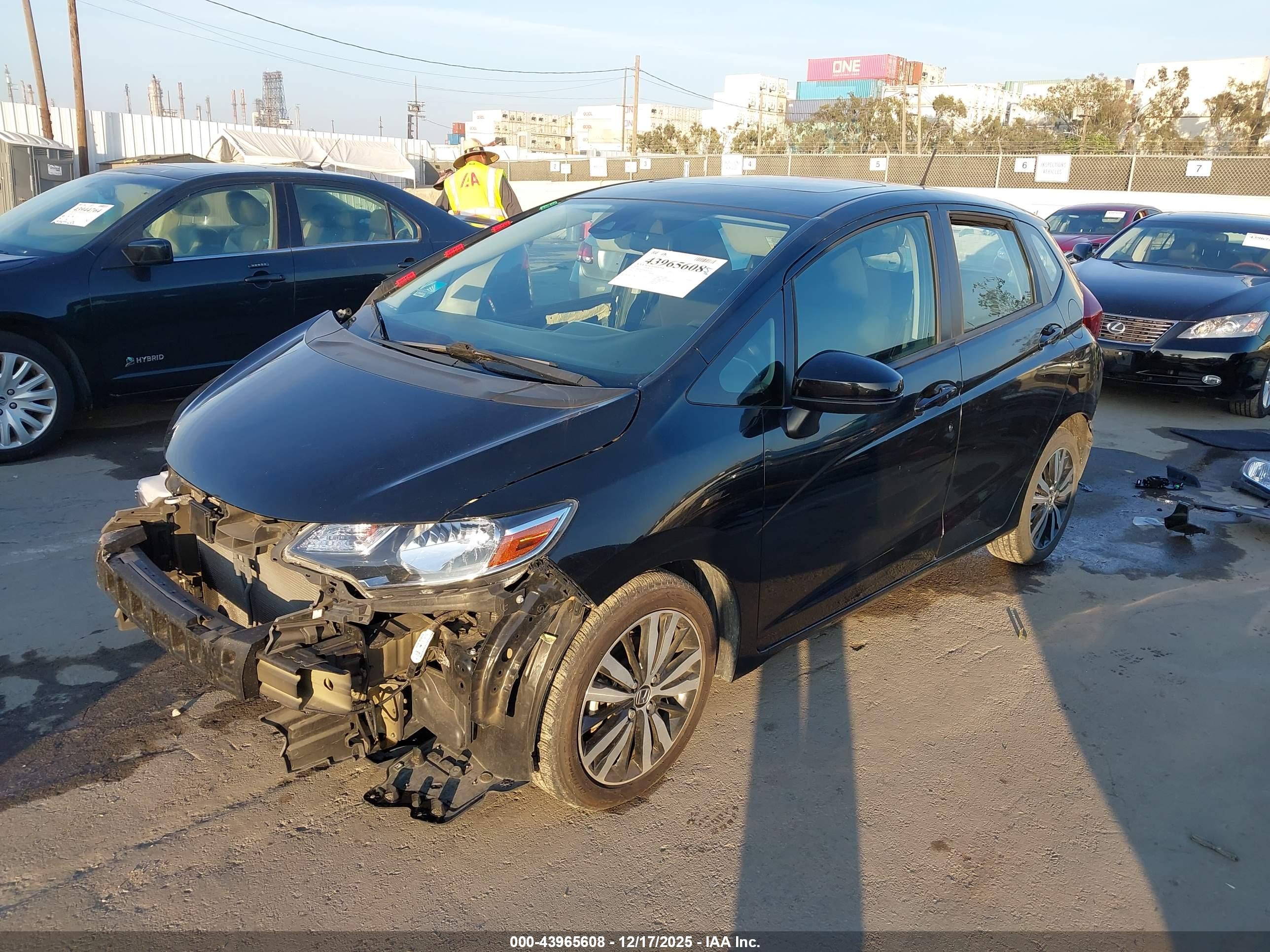 HONDA FIT image 2