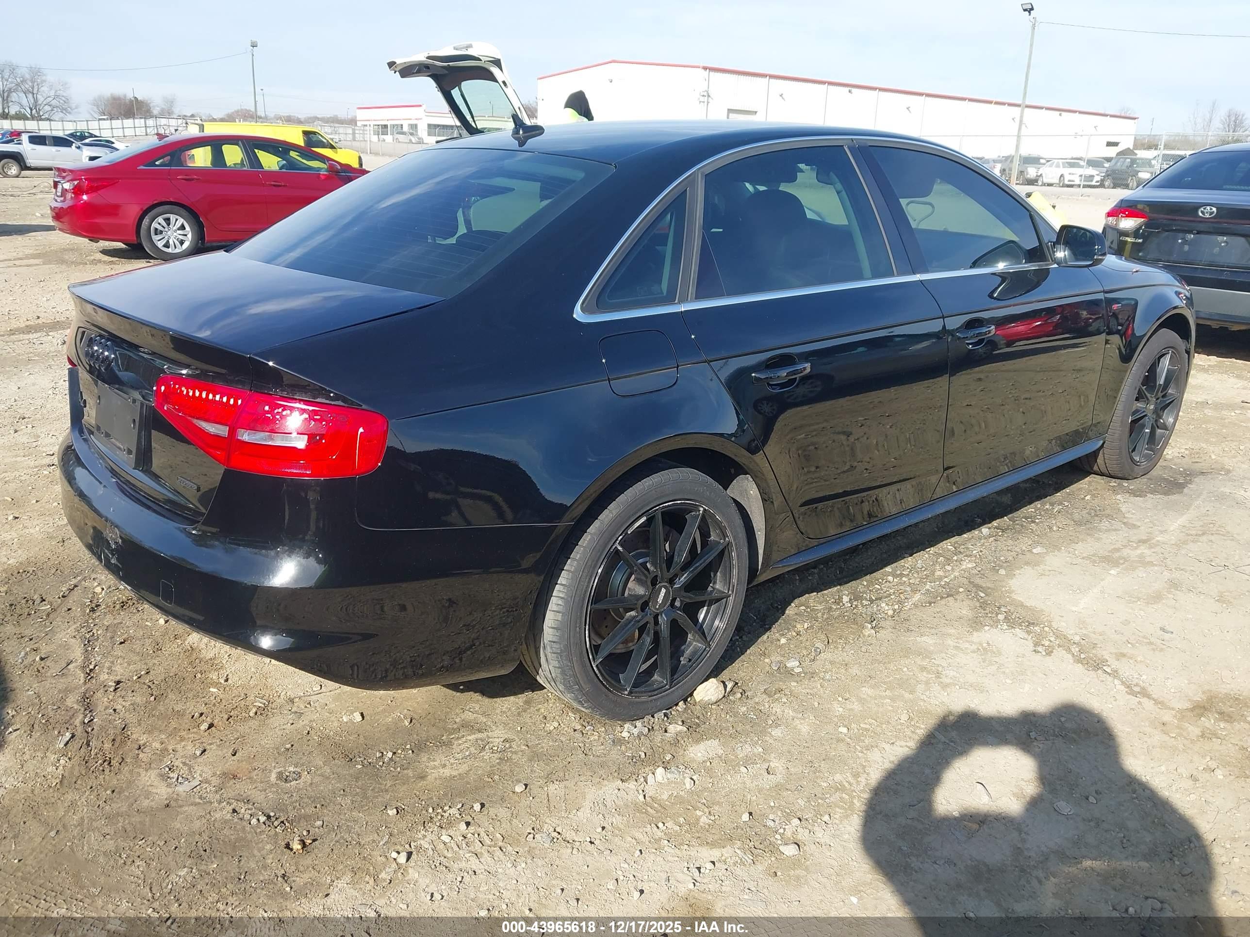 AUDI A4 image 4