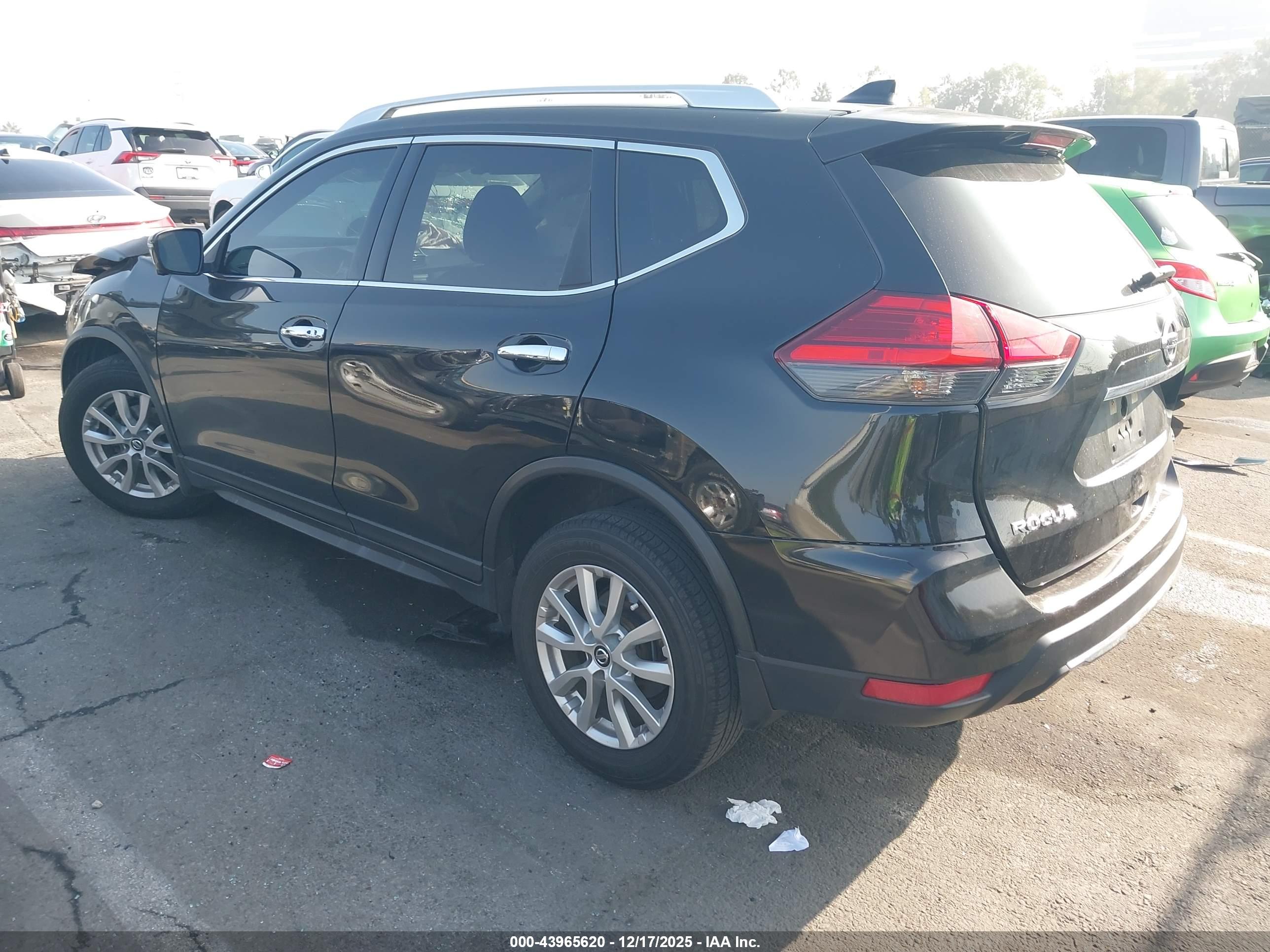 NISSAN ROGUE image 3