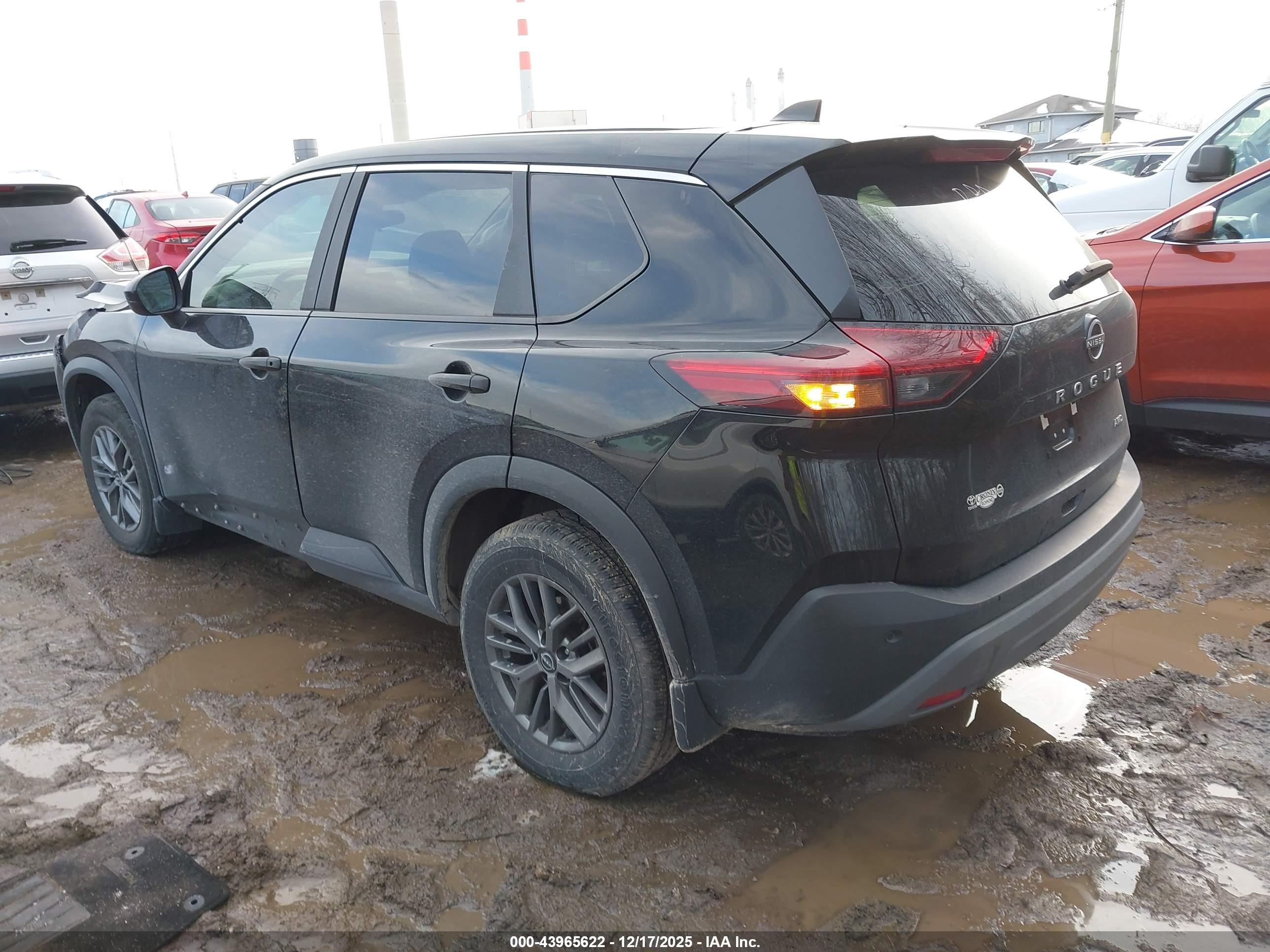 NISSAN ROGUE image 3