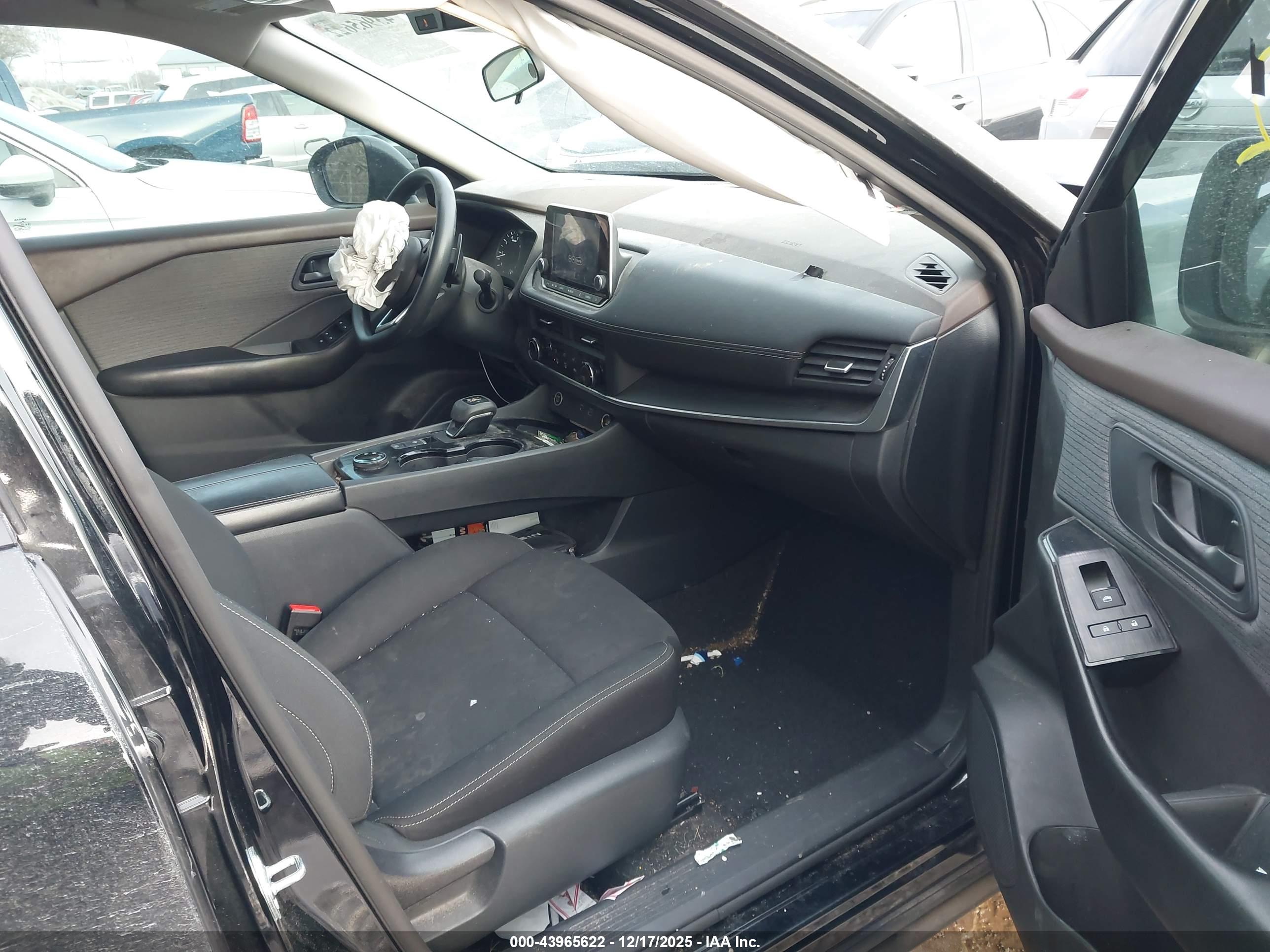 NISSAN ROGUE image 5