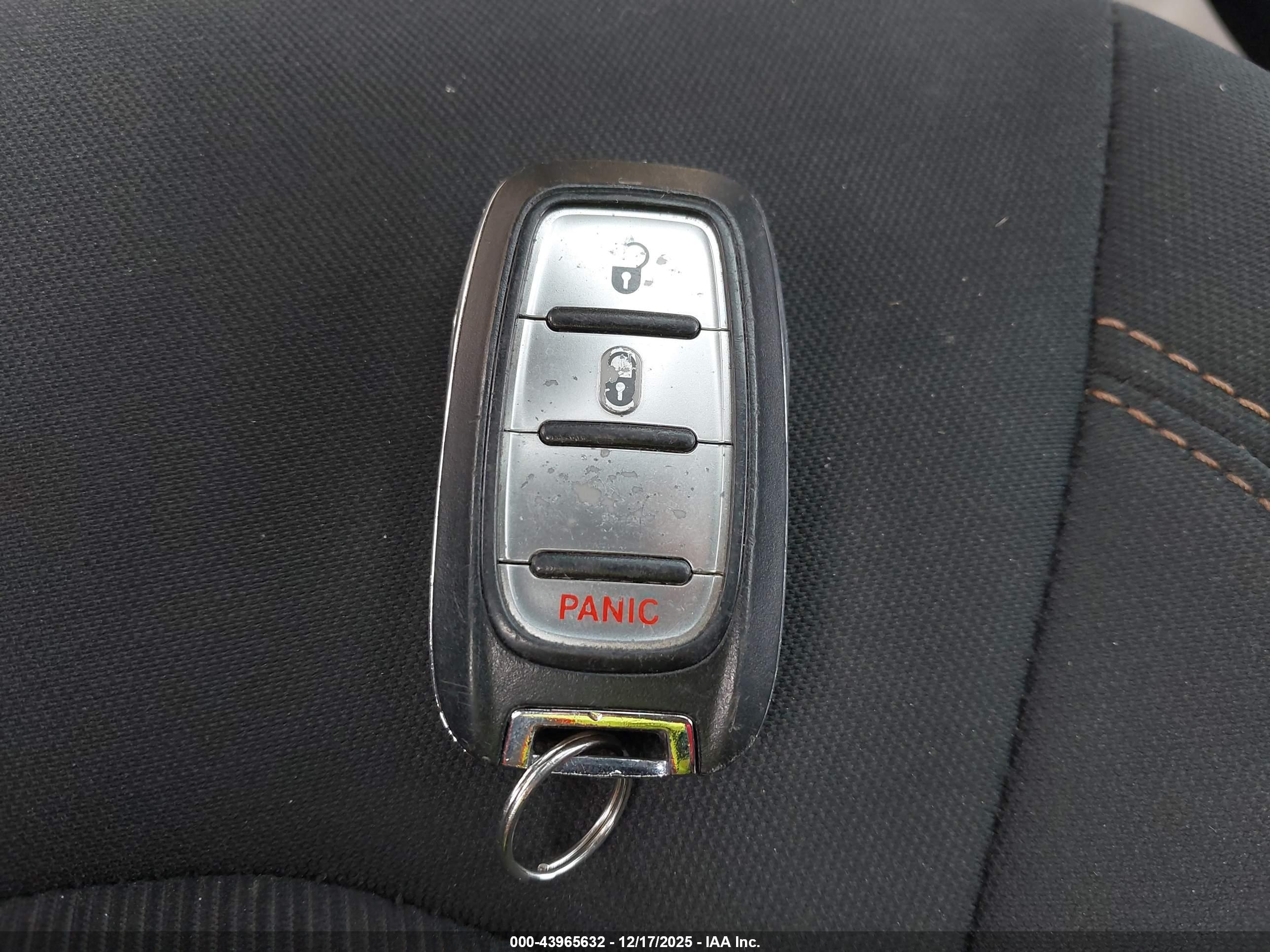 CHRYSLER PACIFICA image 11