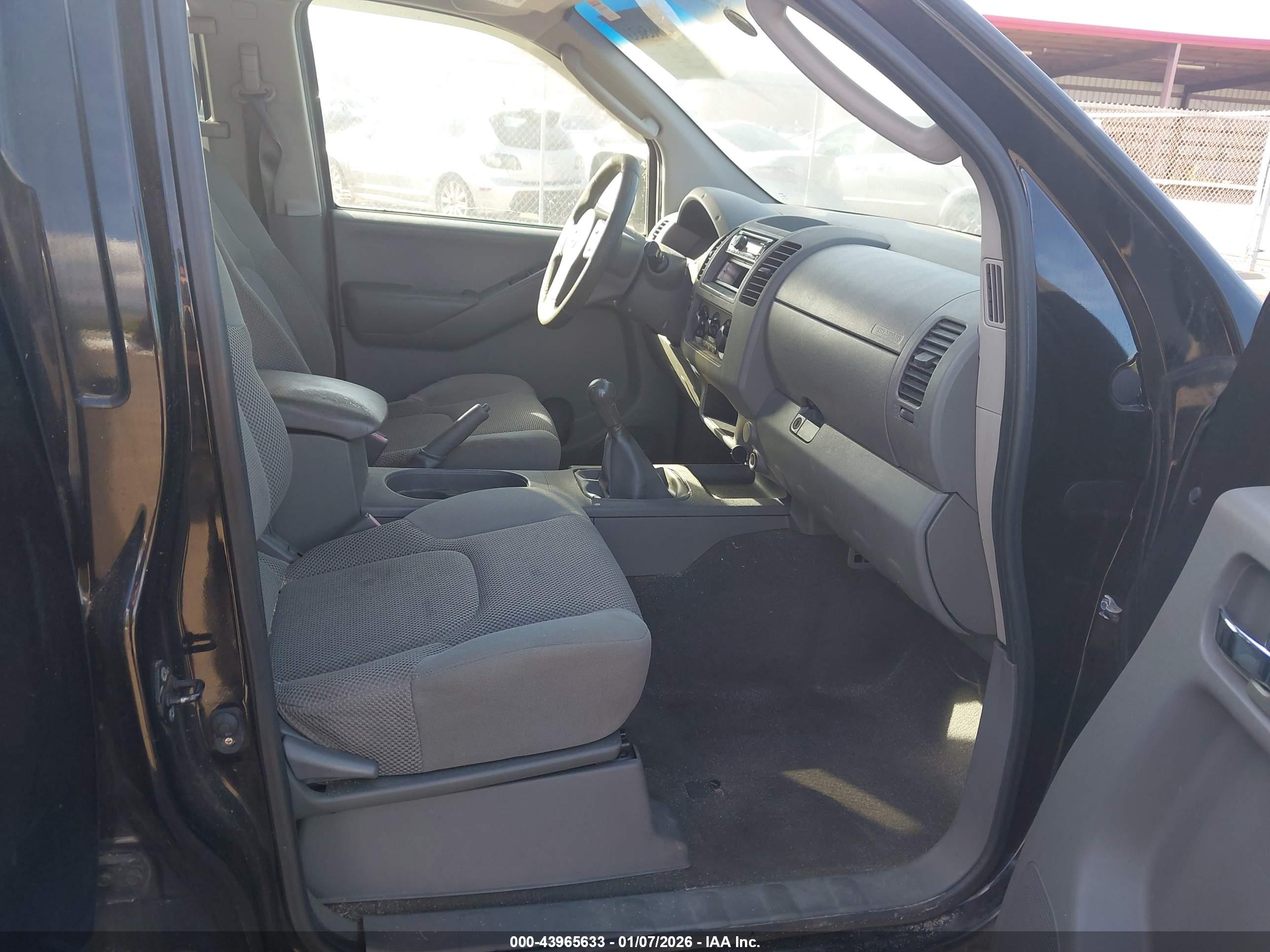 NISSAN FRONTIER image 5