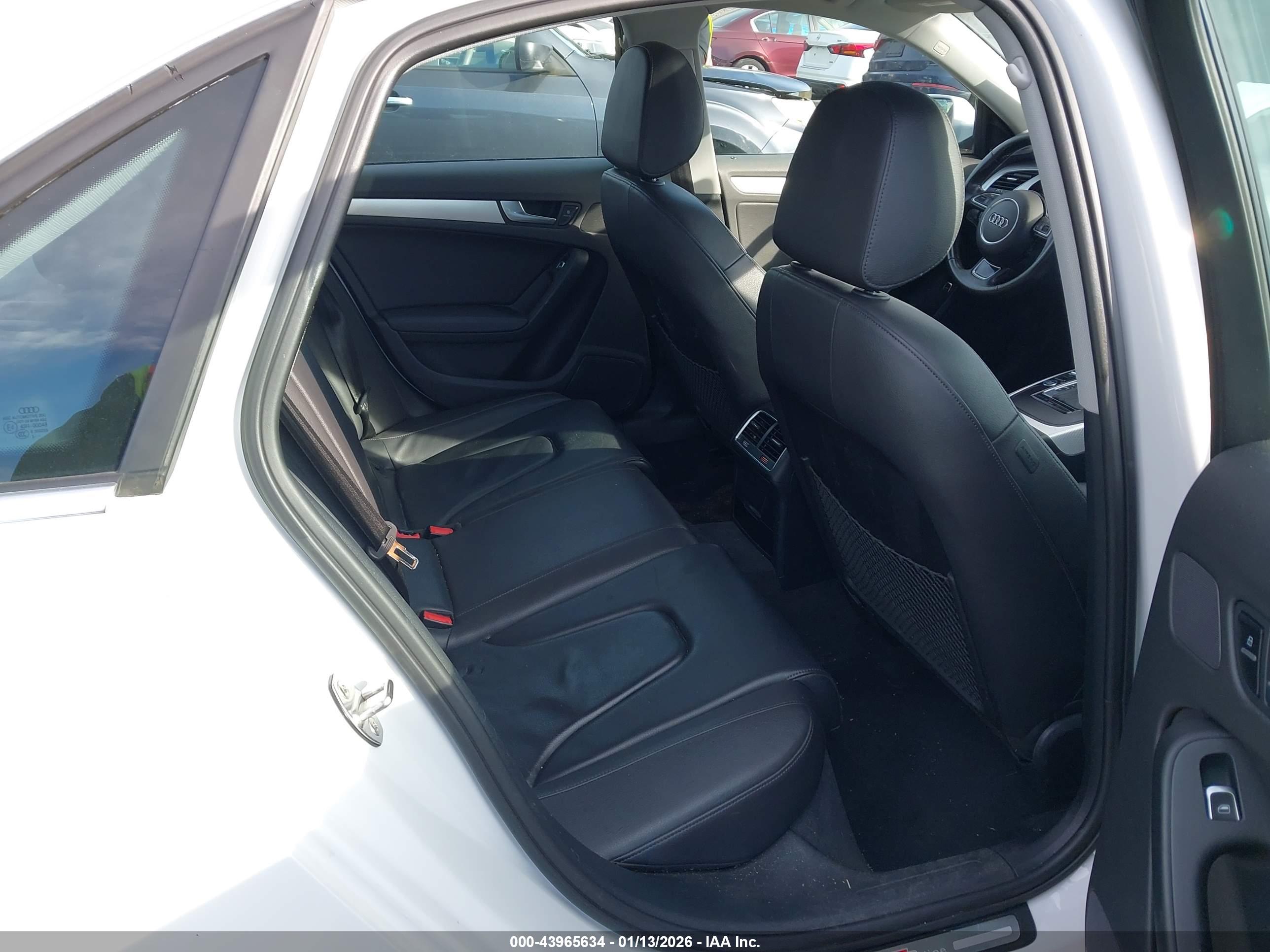 AUDI A4 image 8