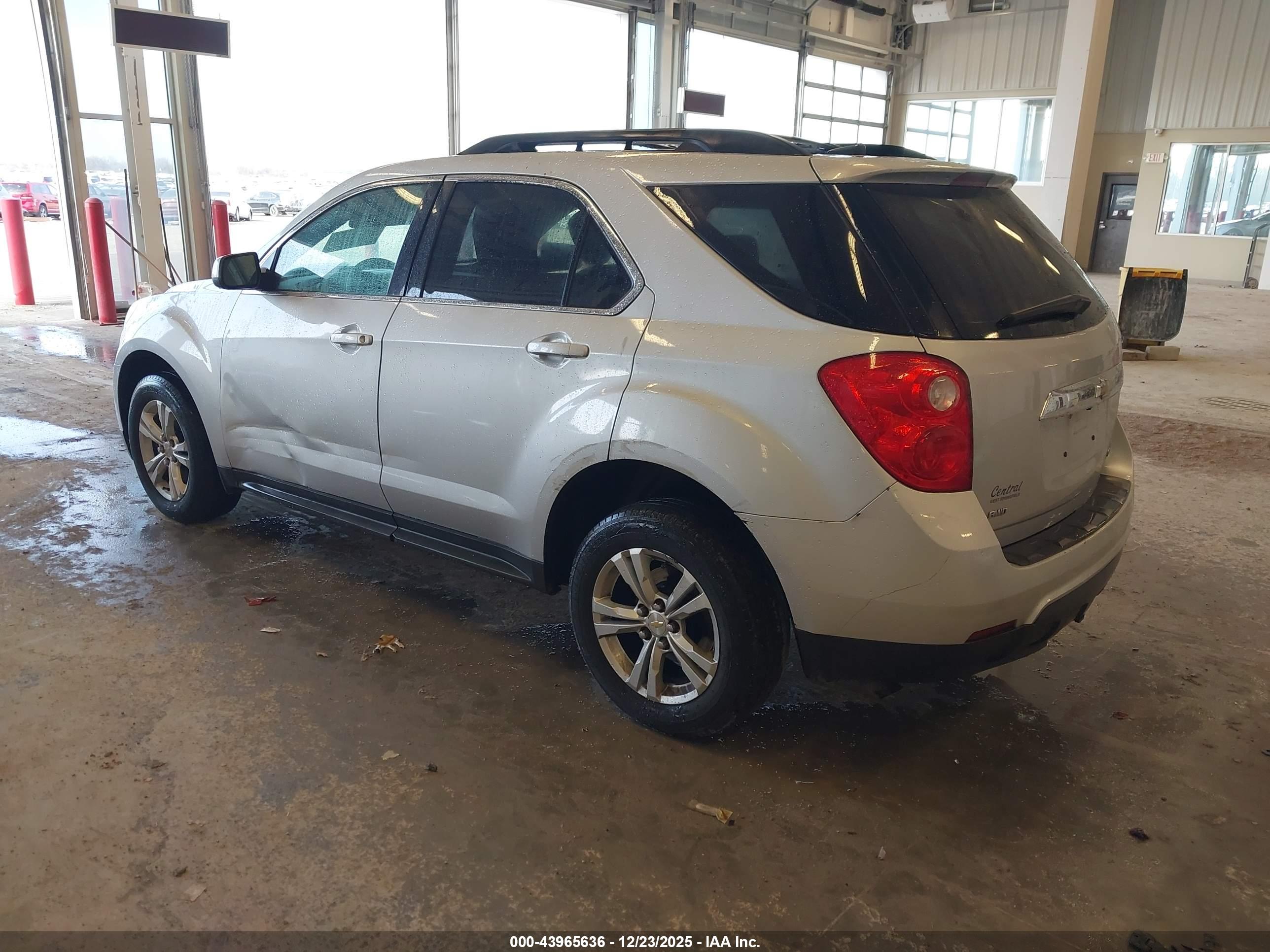 CHEVROLET EQUINOX image 3