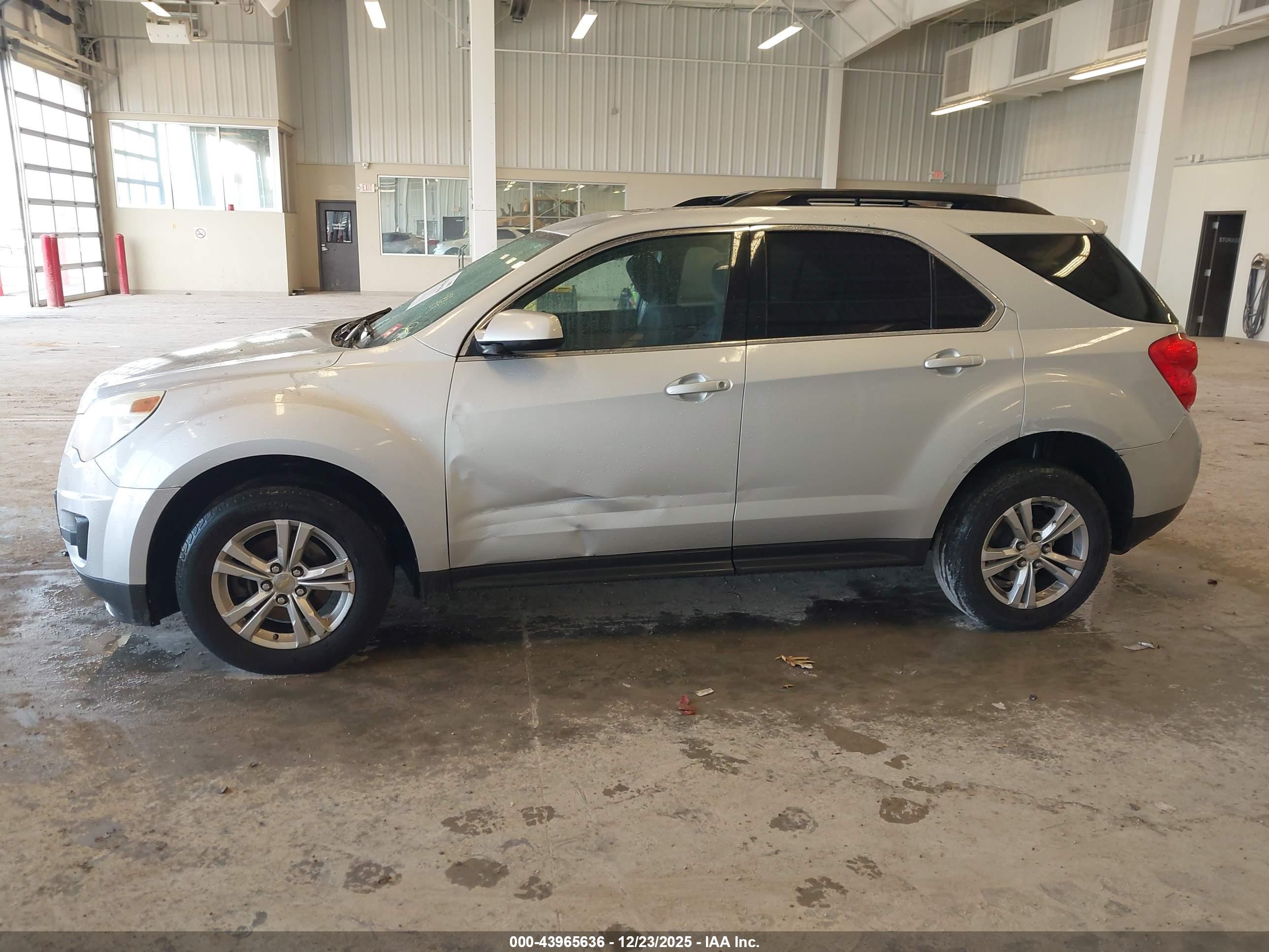 CHEVROLET EQUINOX image 6