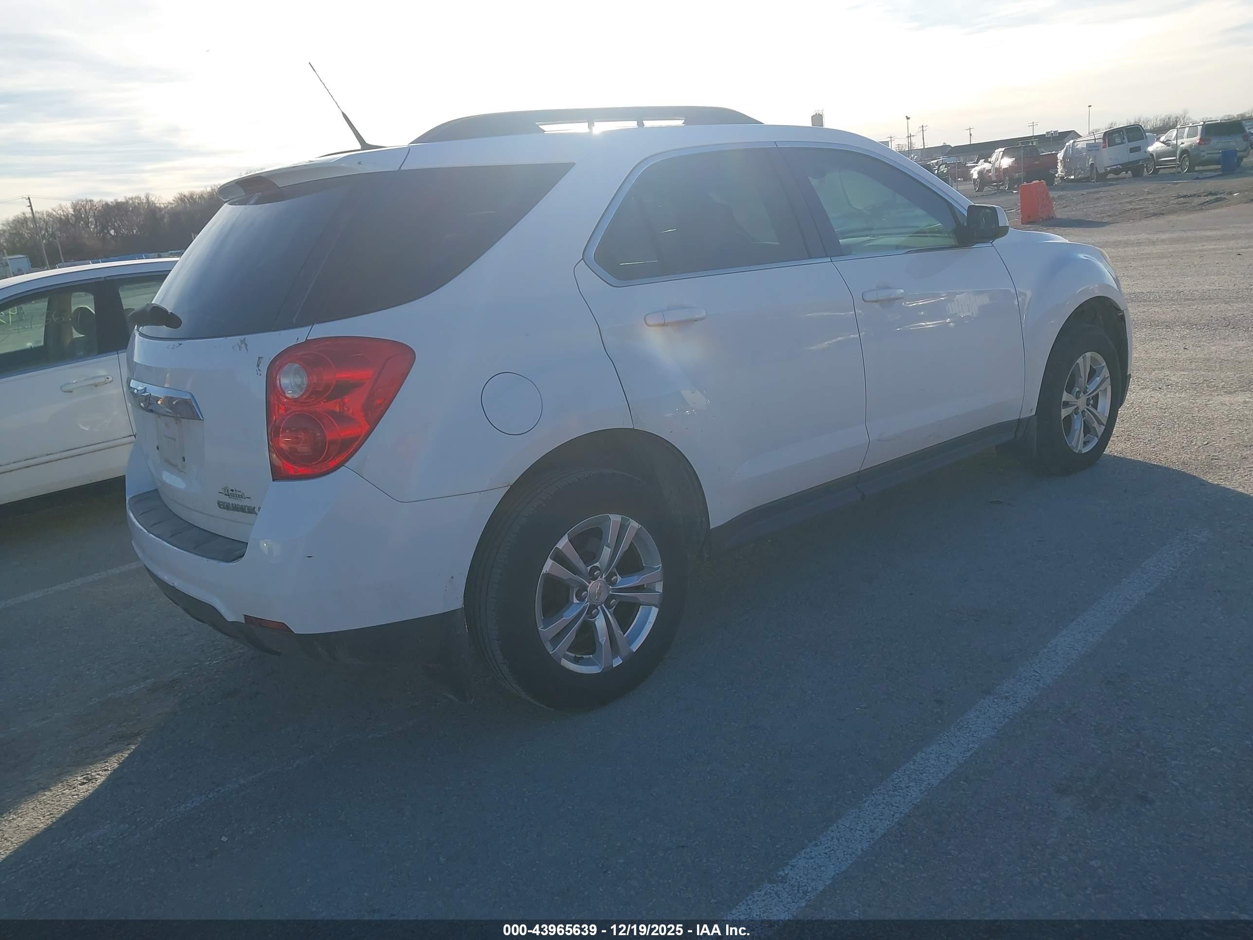 CHEVROLET EQUINOX image 4