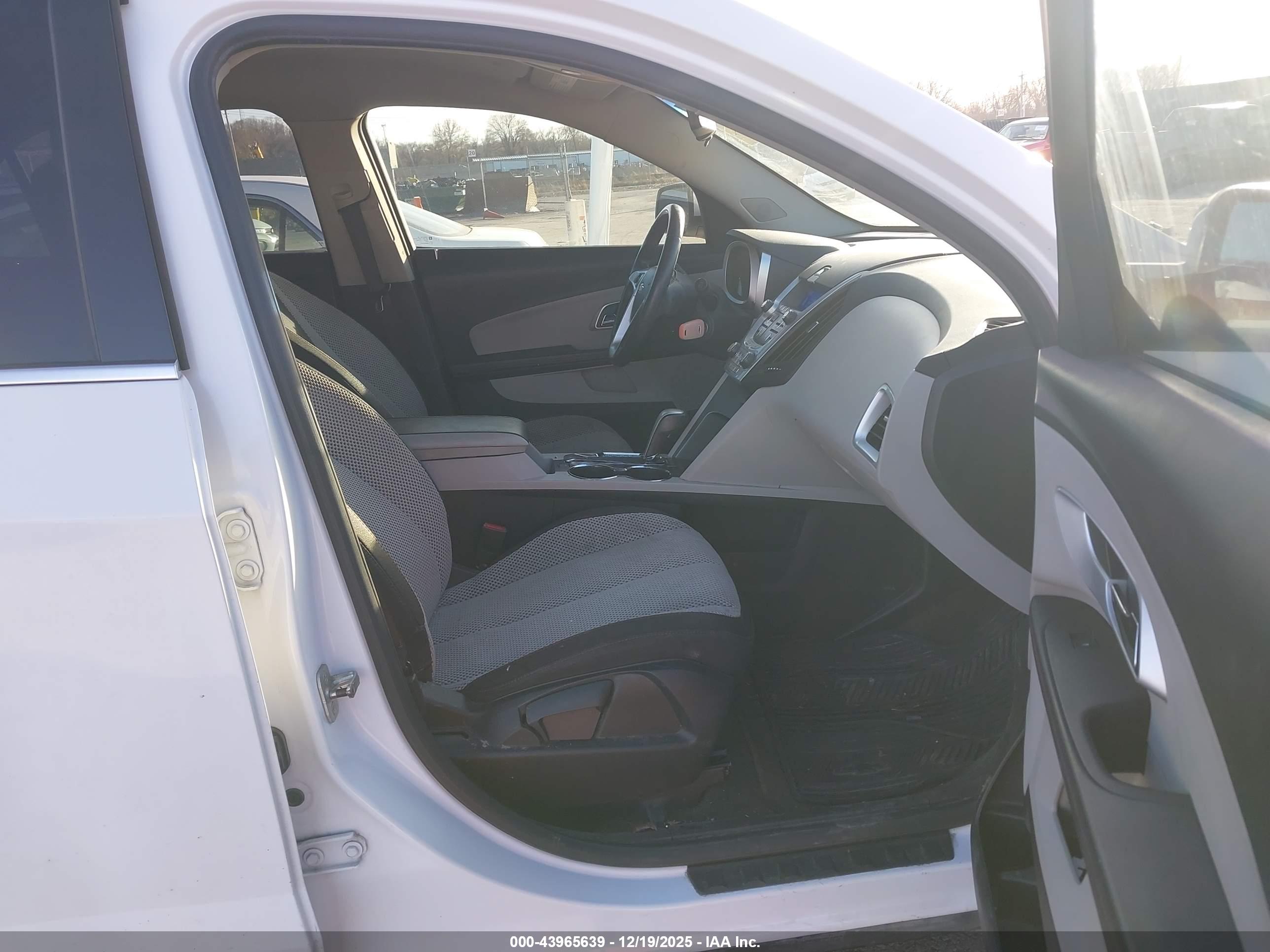 CHEVROLET EQUINOX image 5