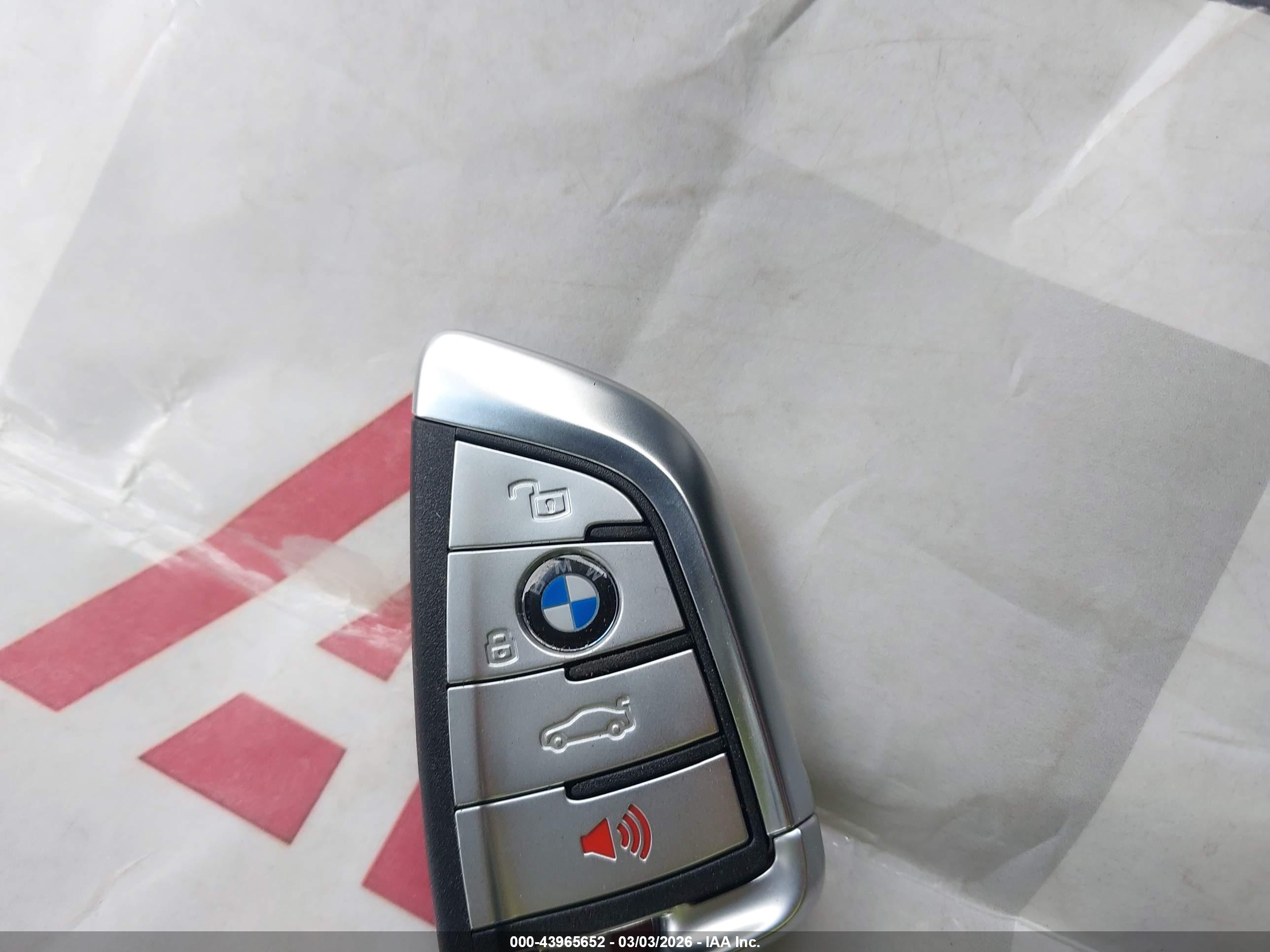 BMW I4 image 11