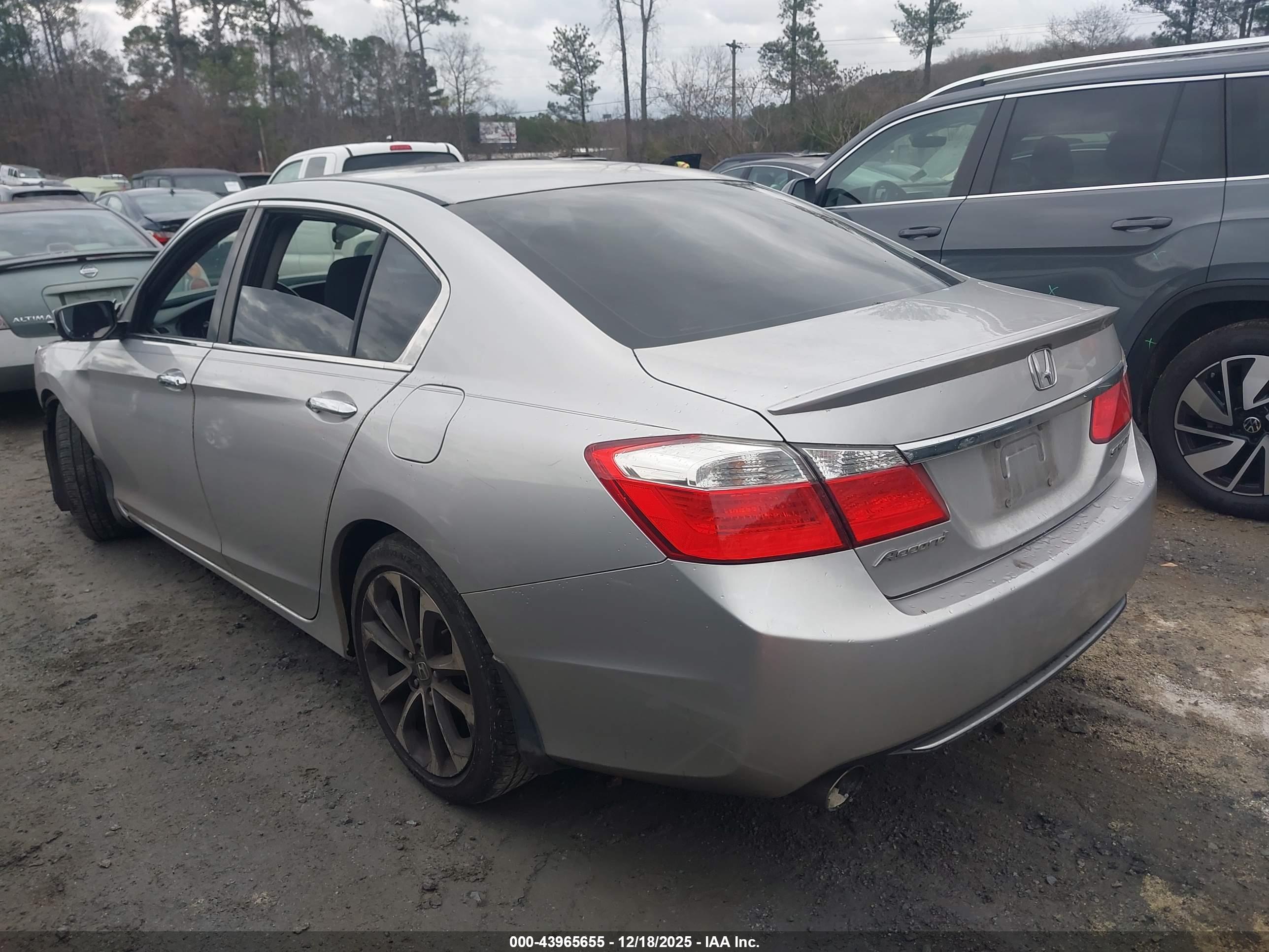 HONDA ACCORD image 3