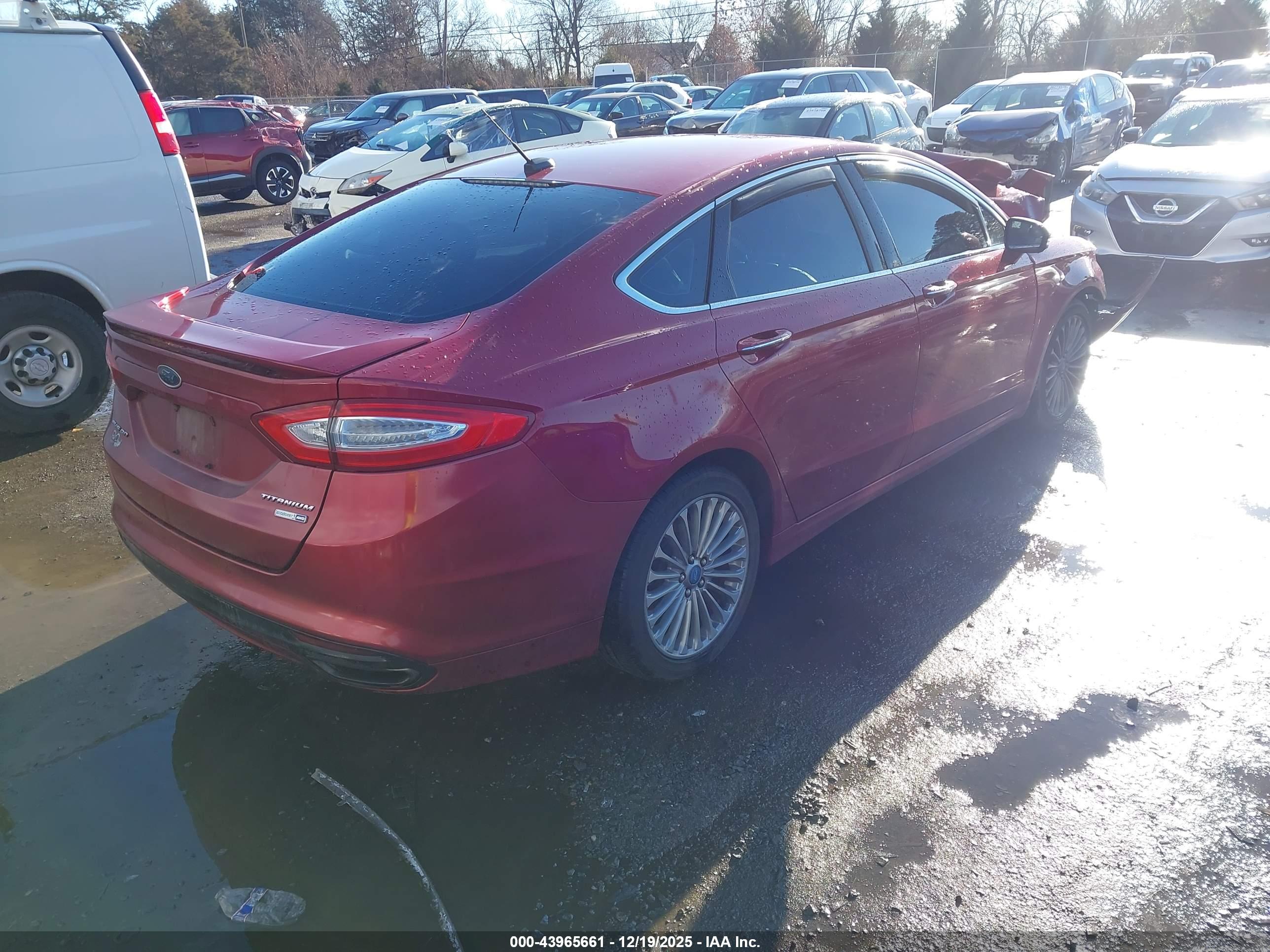FORD FUSION image 4