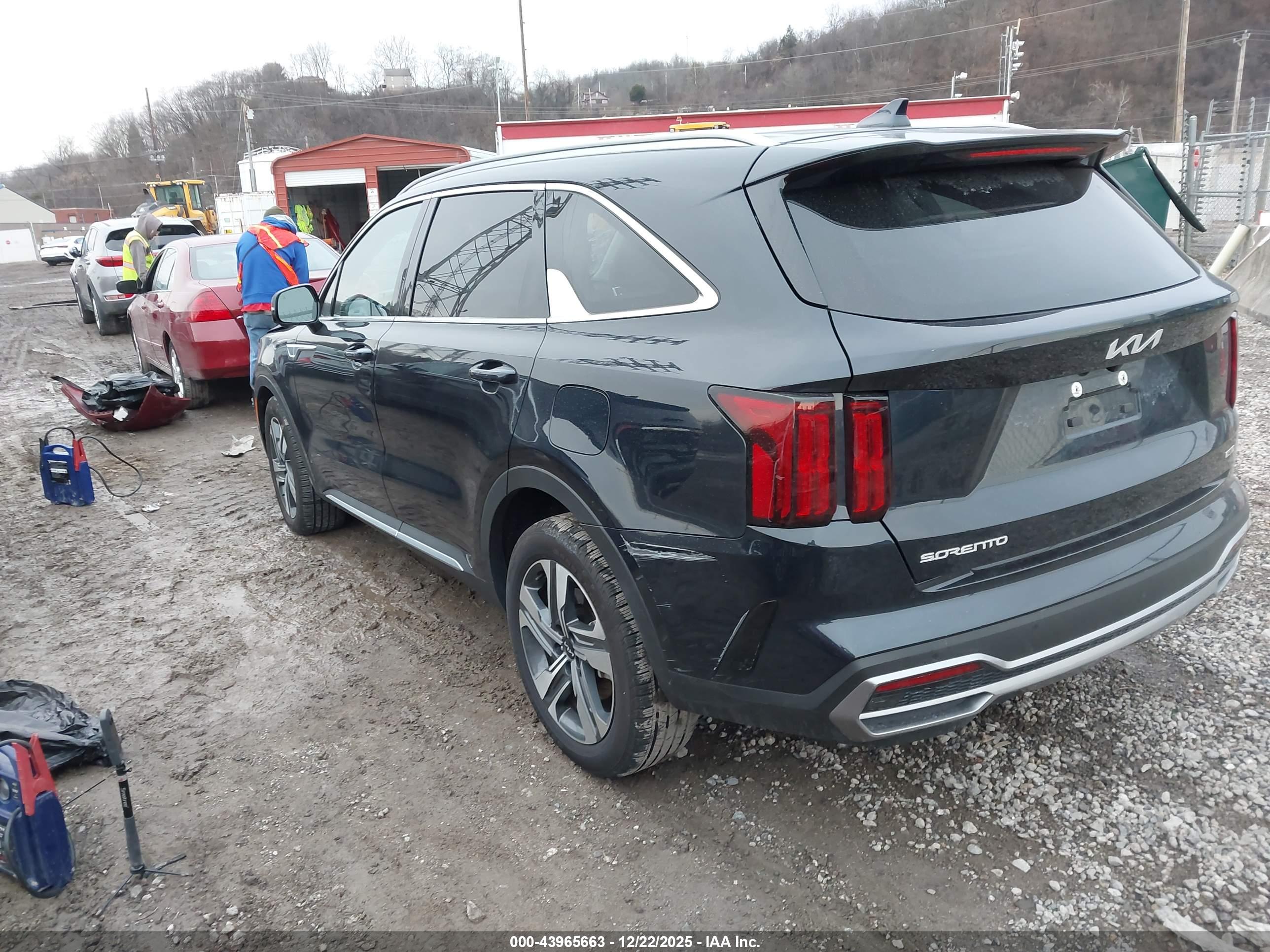 KIA SORENTO image 3