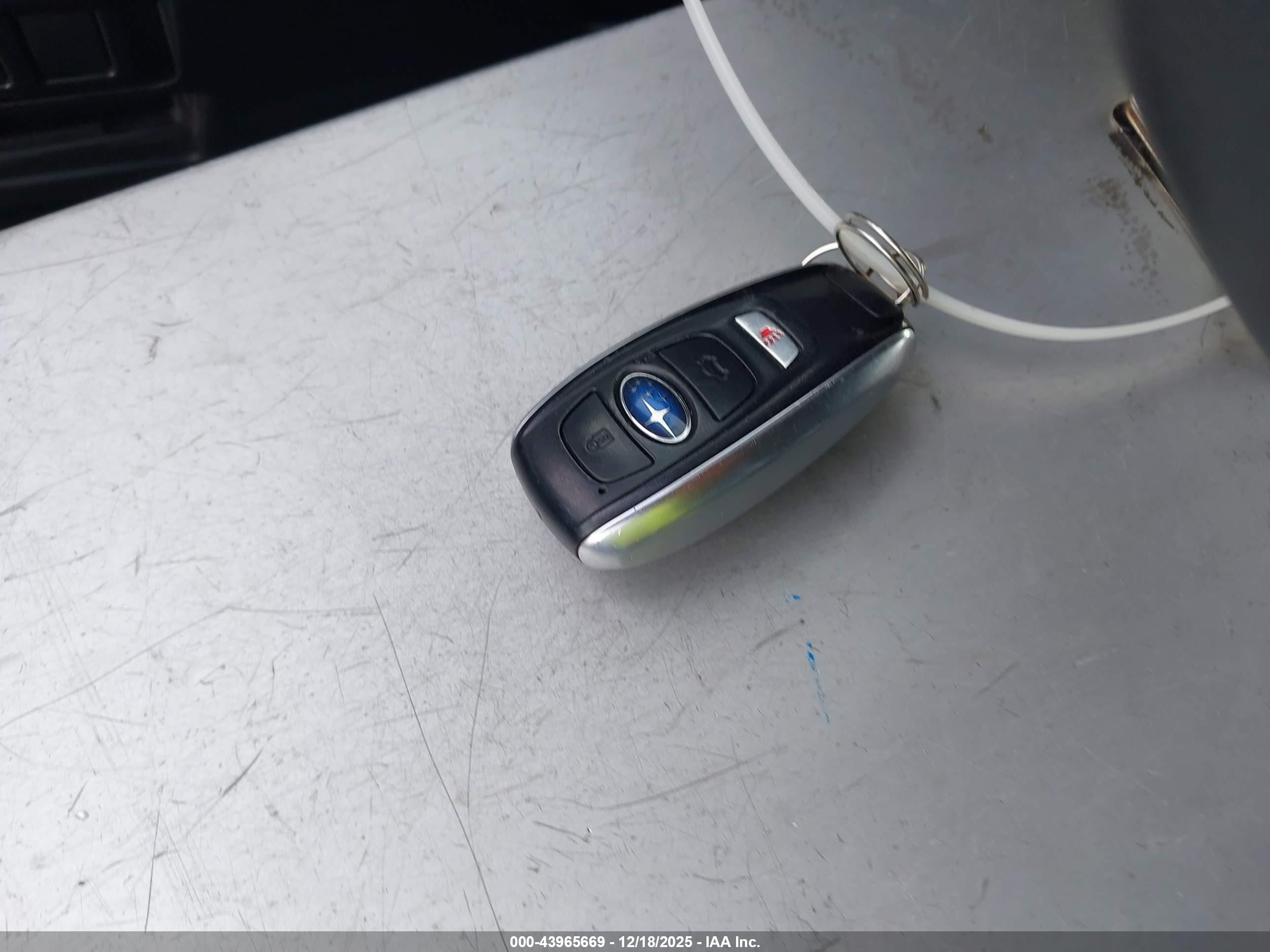 SUBARU OUTBACK image 11