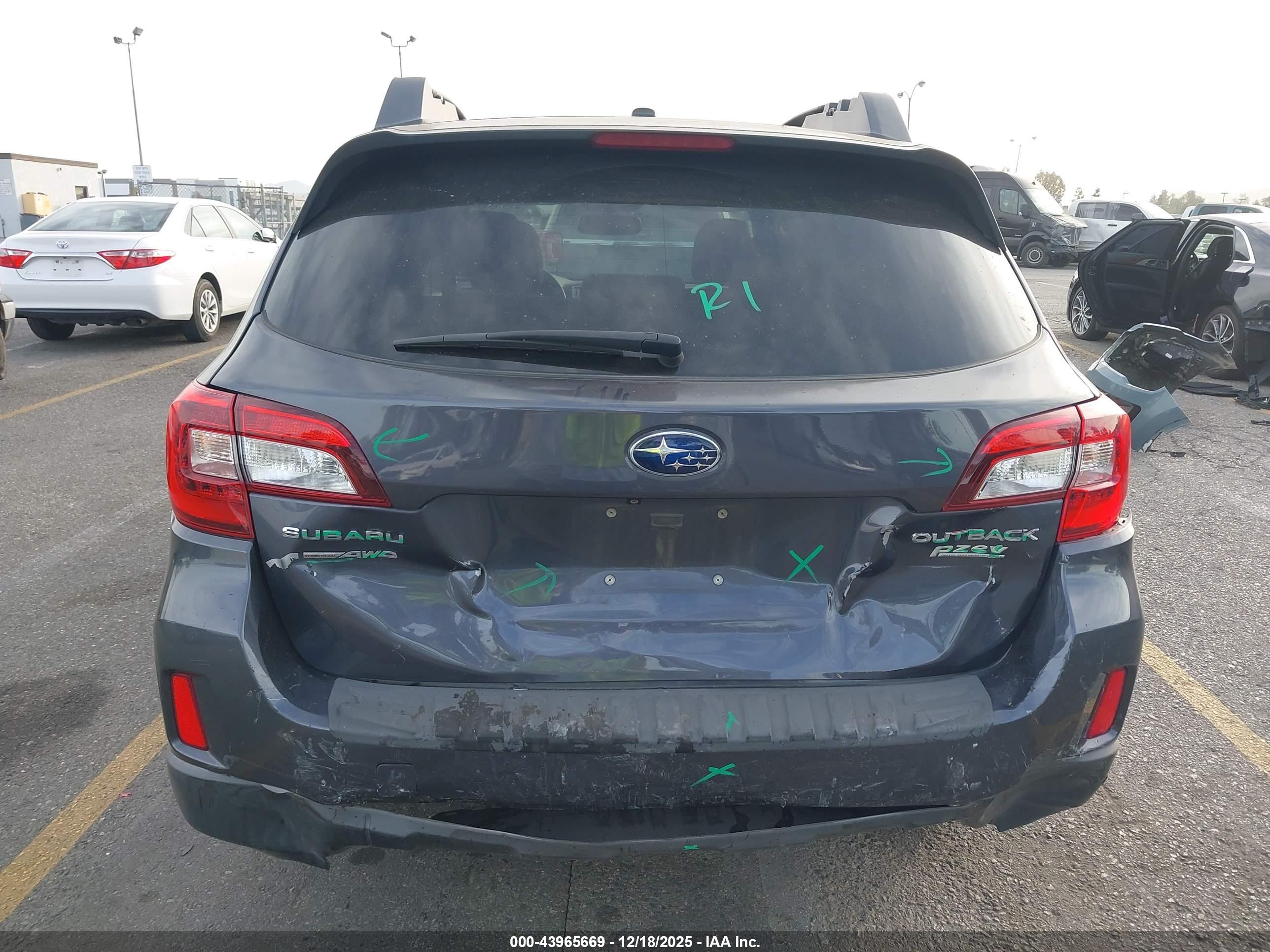 SUBARU OUTBACK image 6
