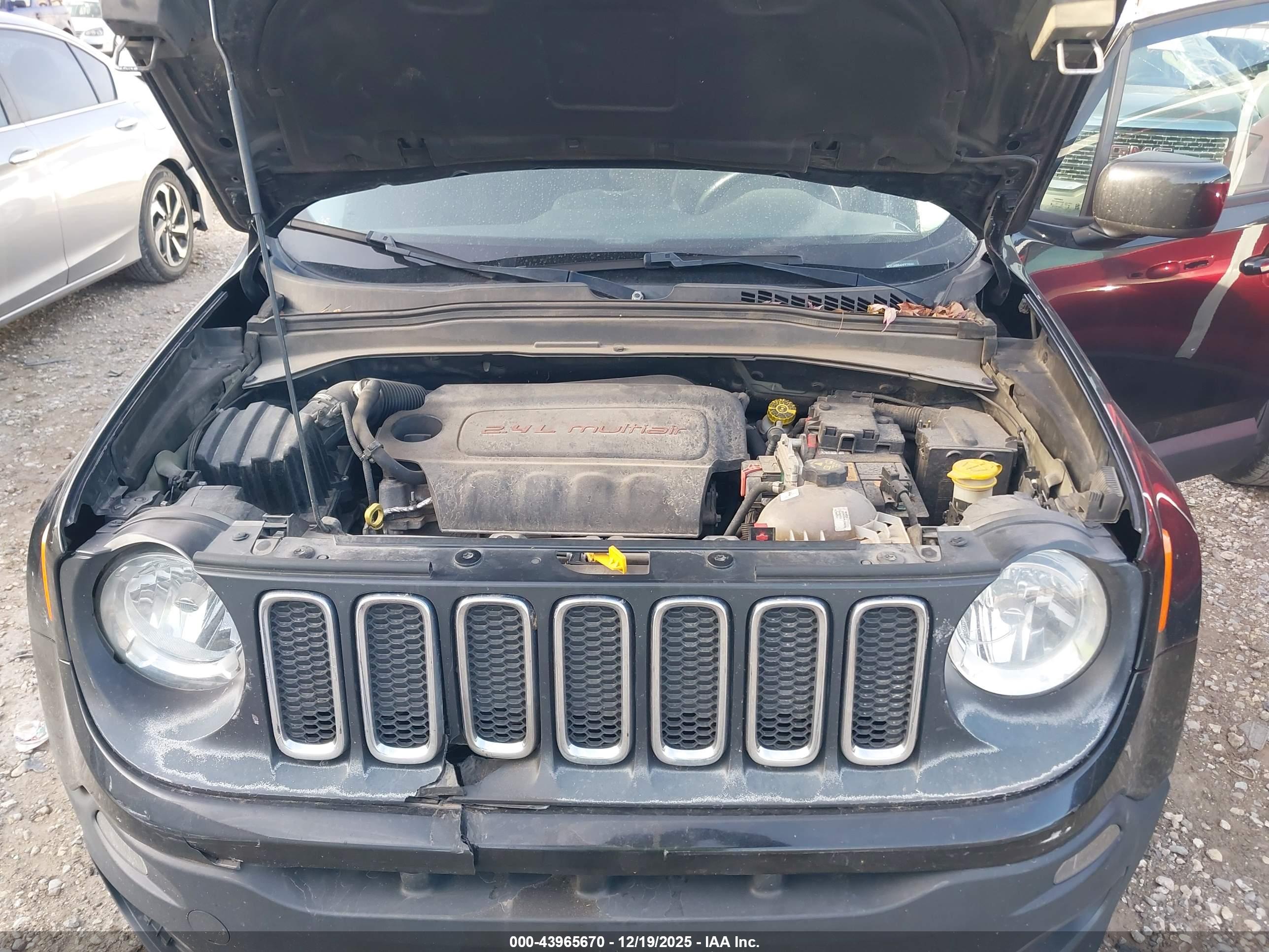 JEEP RENEGADE image 10