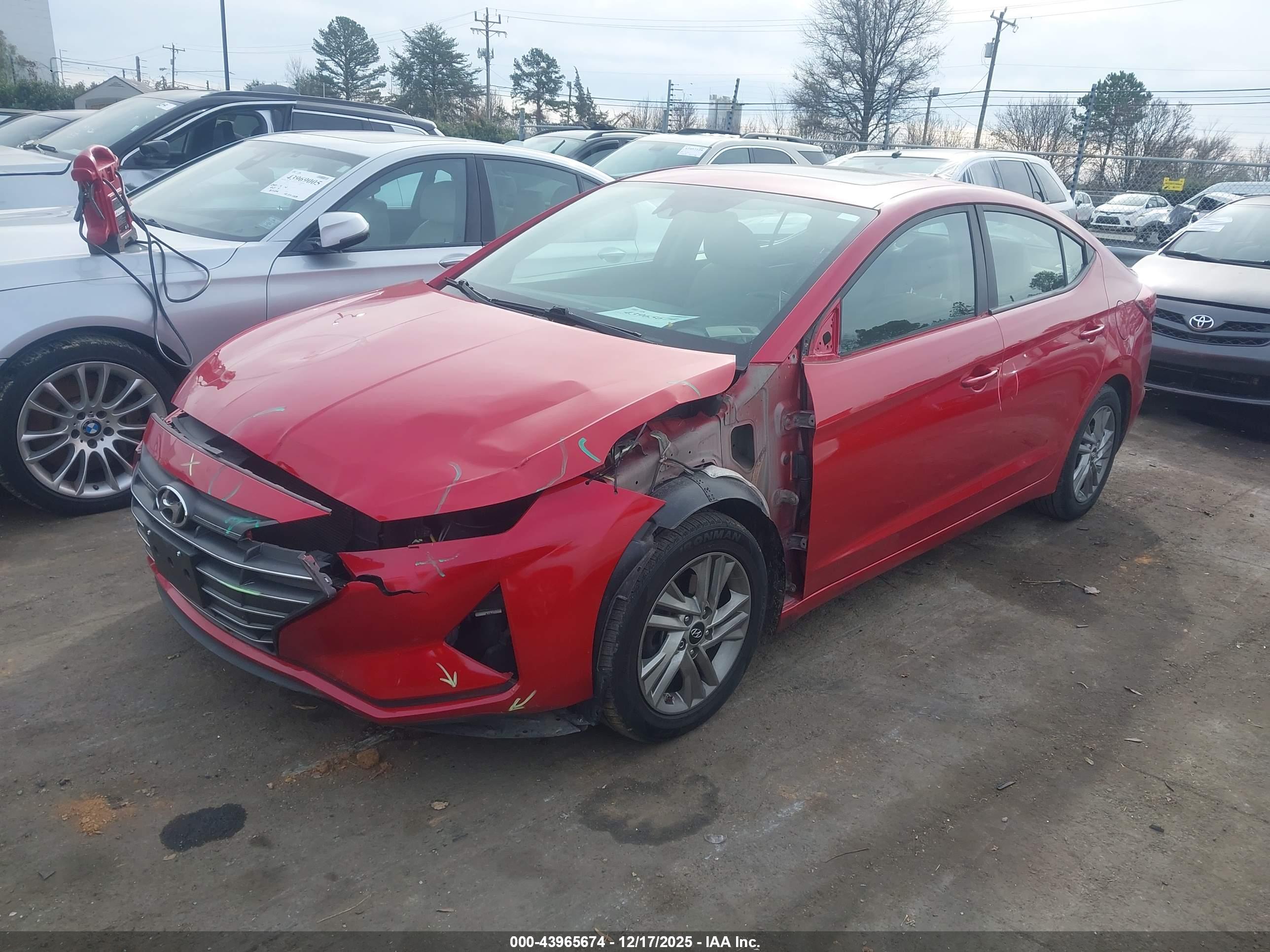 HYUNDAI ELANTRA image 2