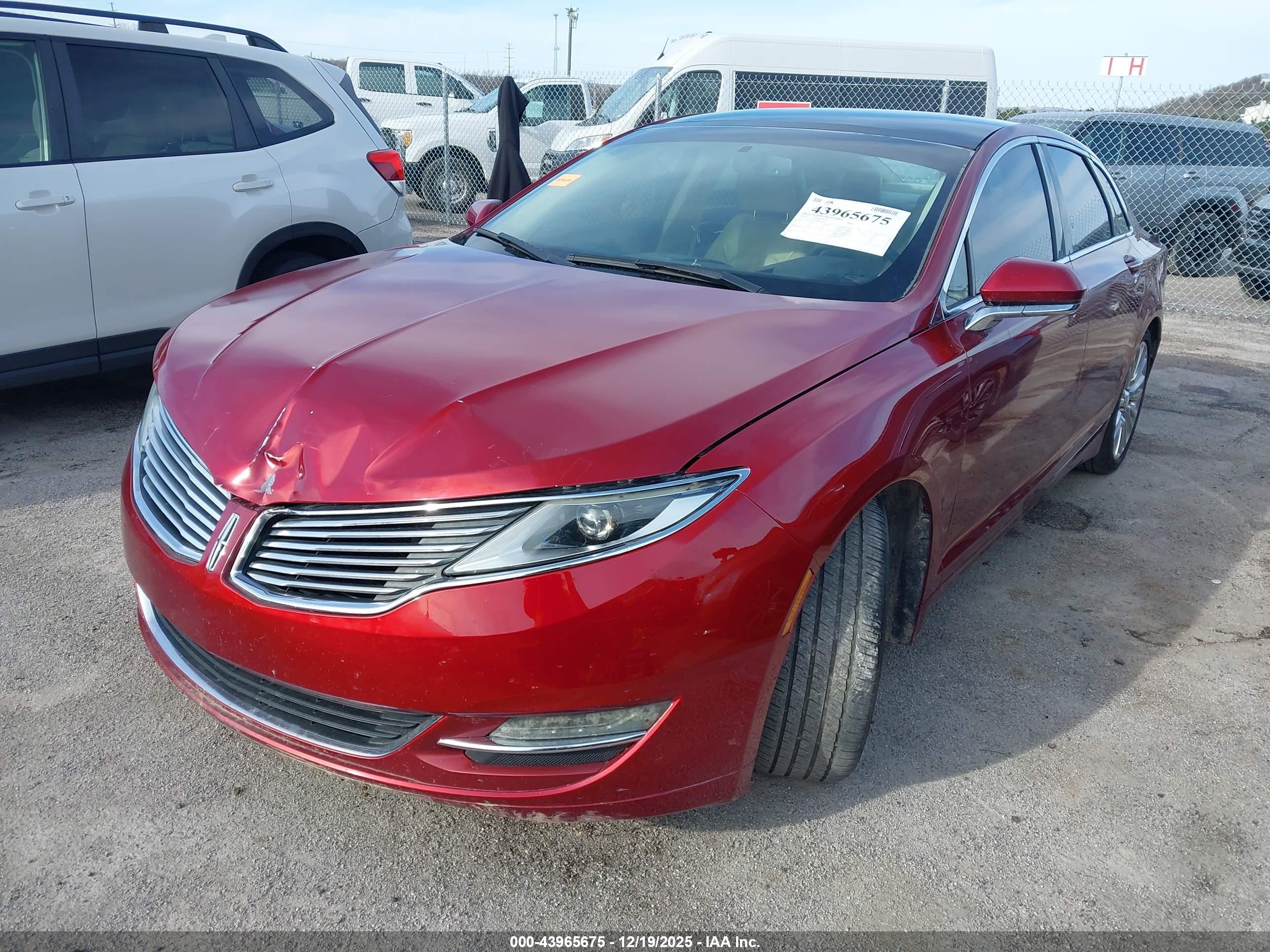 LINCOLN MKZ image 2