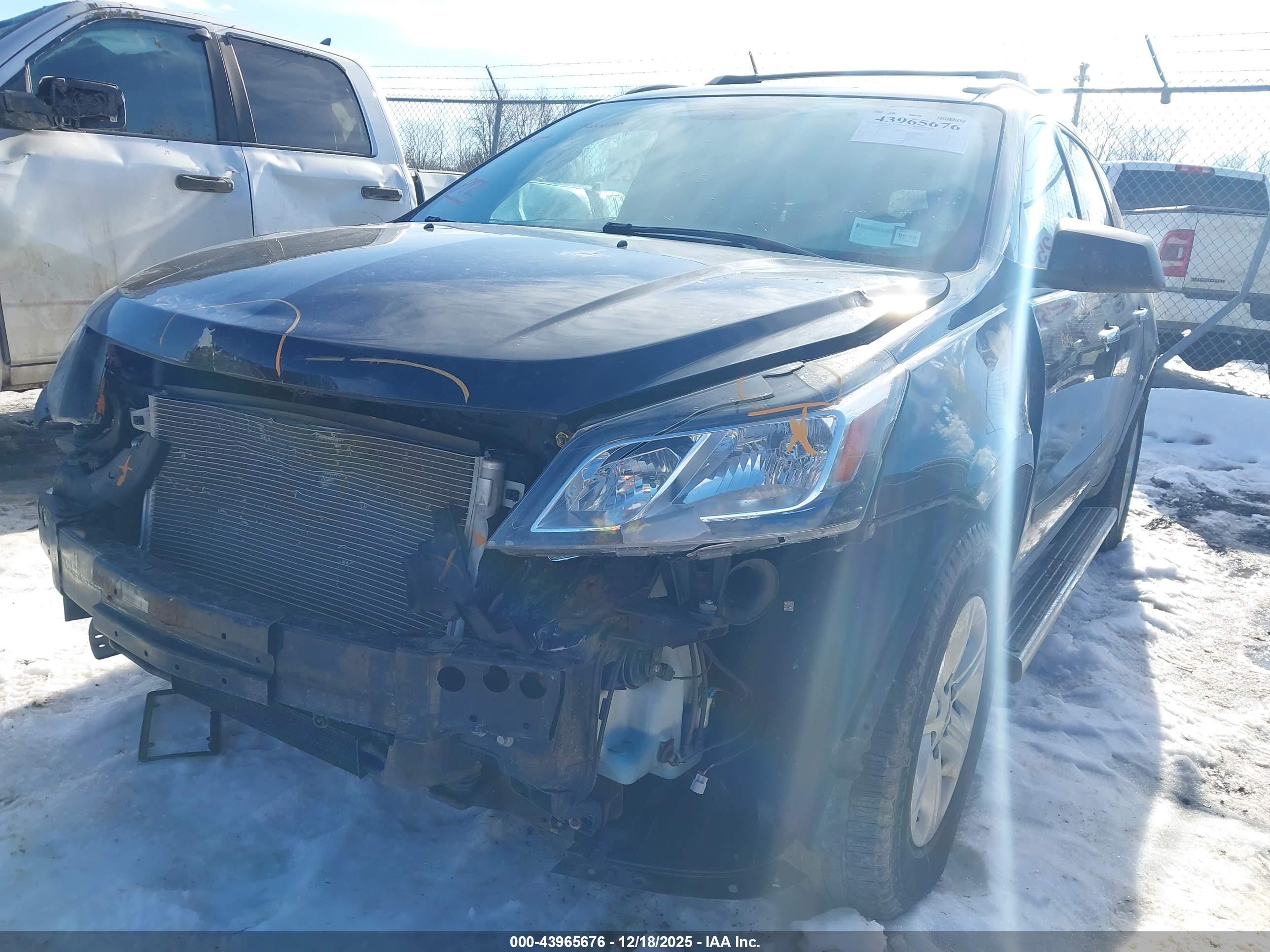 CHEVROLET TRAVERSE image 6