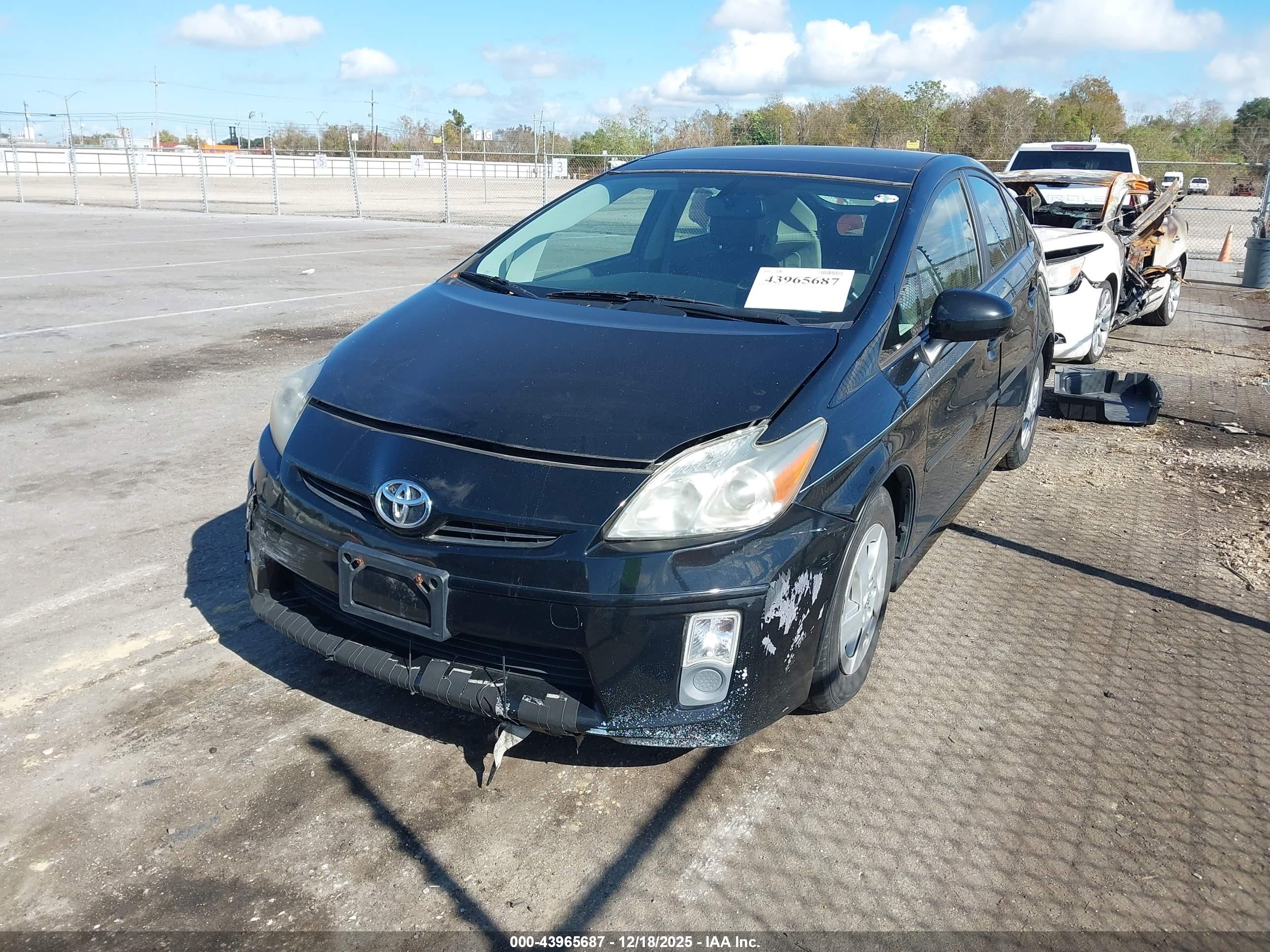 TOYOTA PRIUS image 2