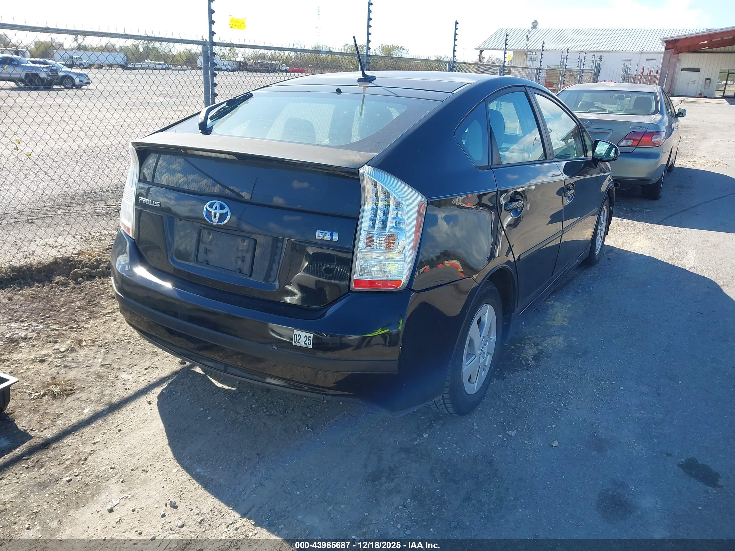 TOYOTA PRIUS image 4