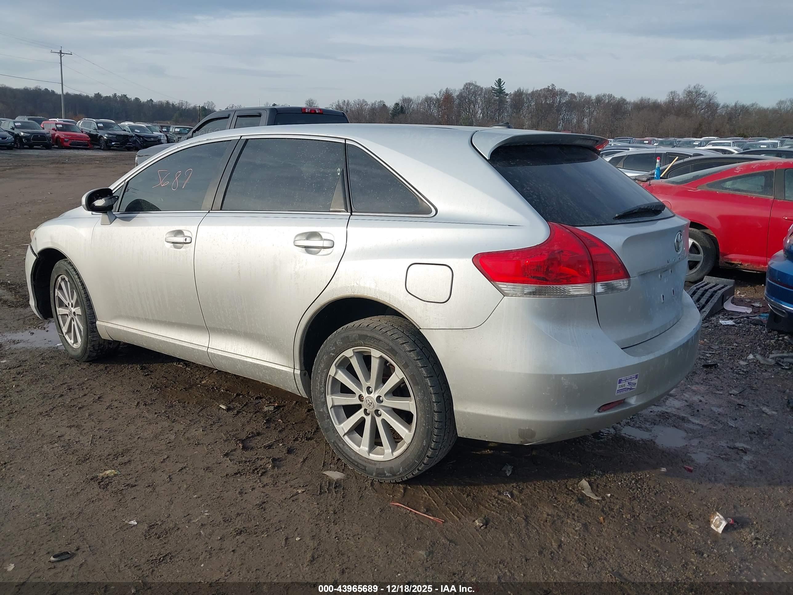TOYOTA VENZA image 3