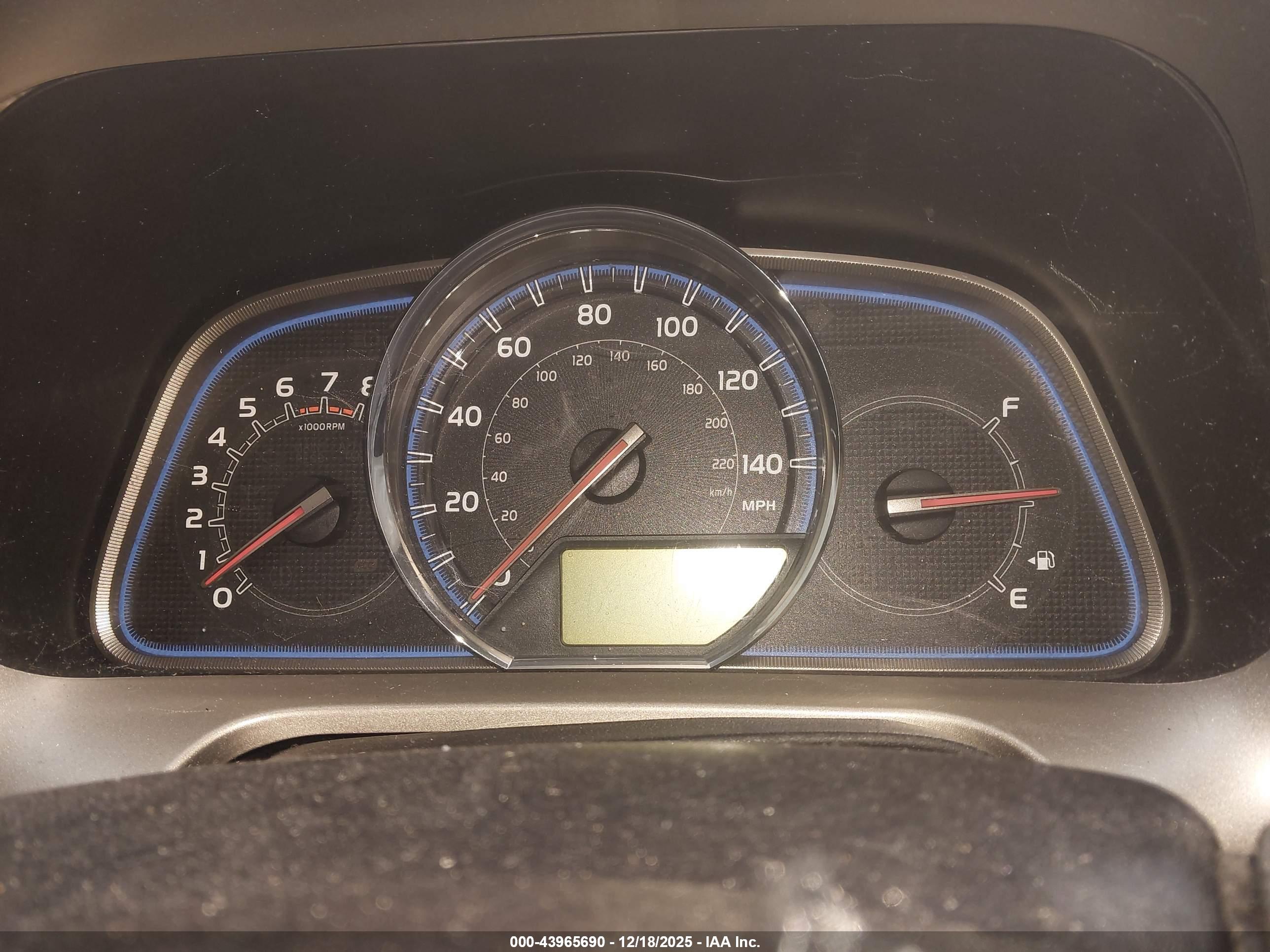 TOYOTA RAV4 image 7