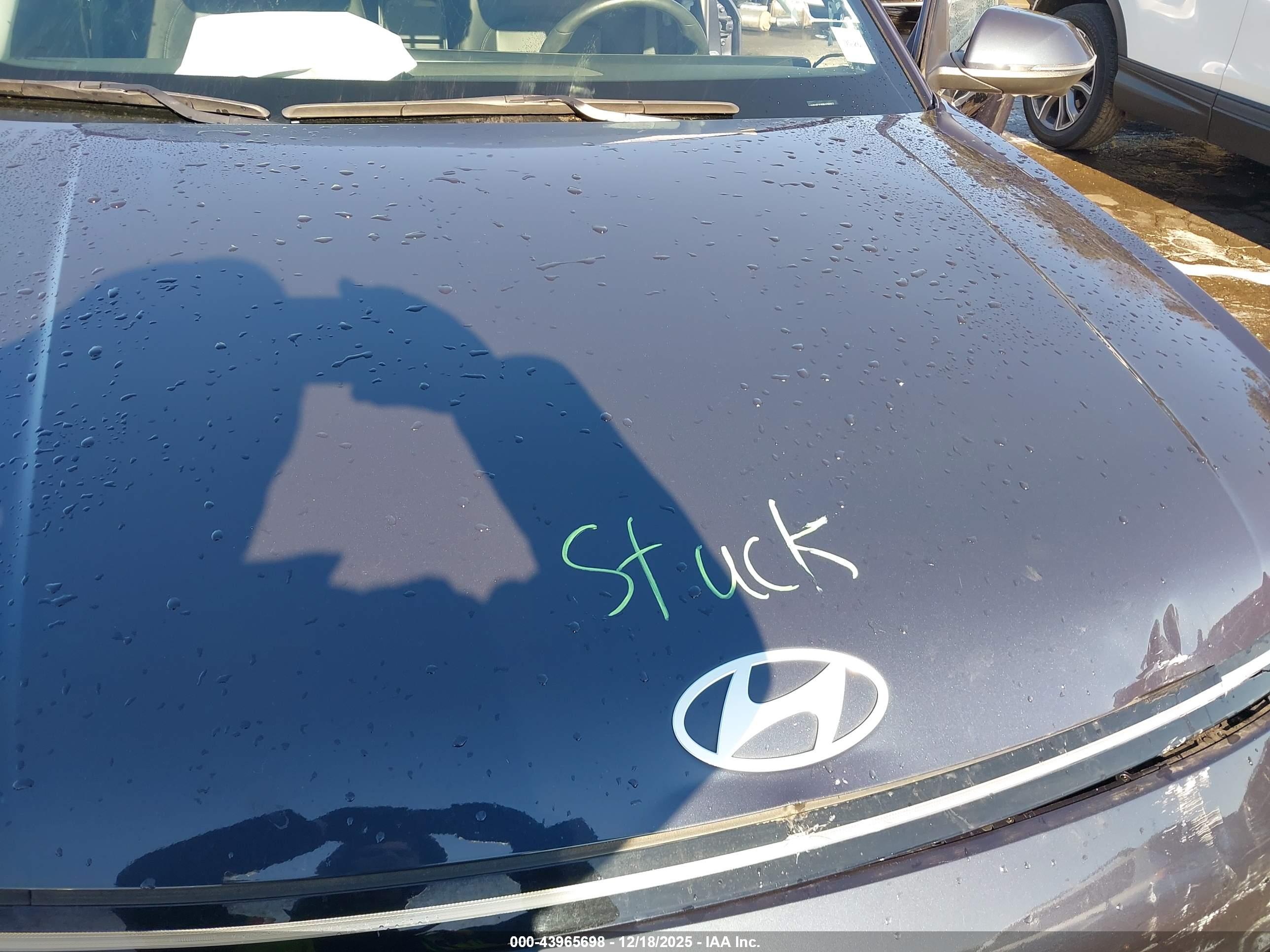 HYUNDAI KONA image 10