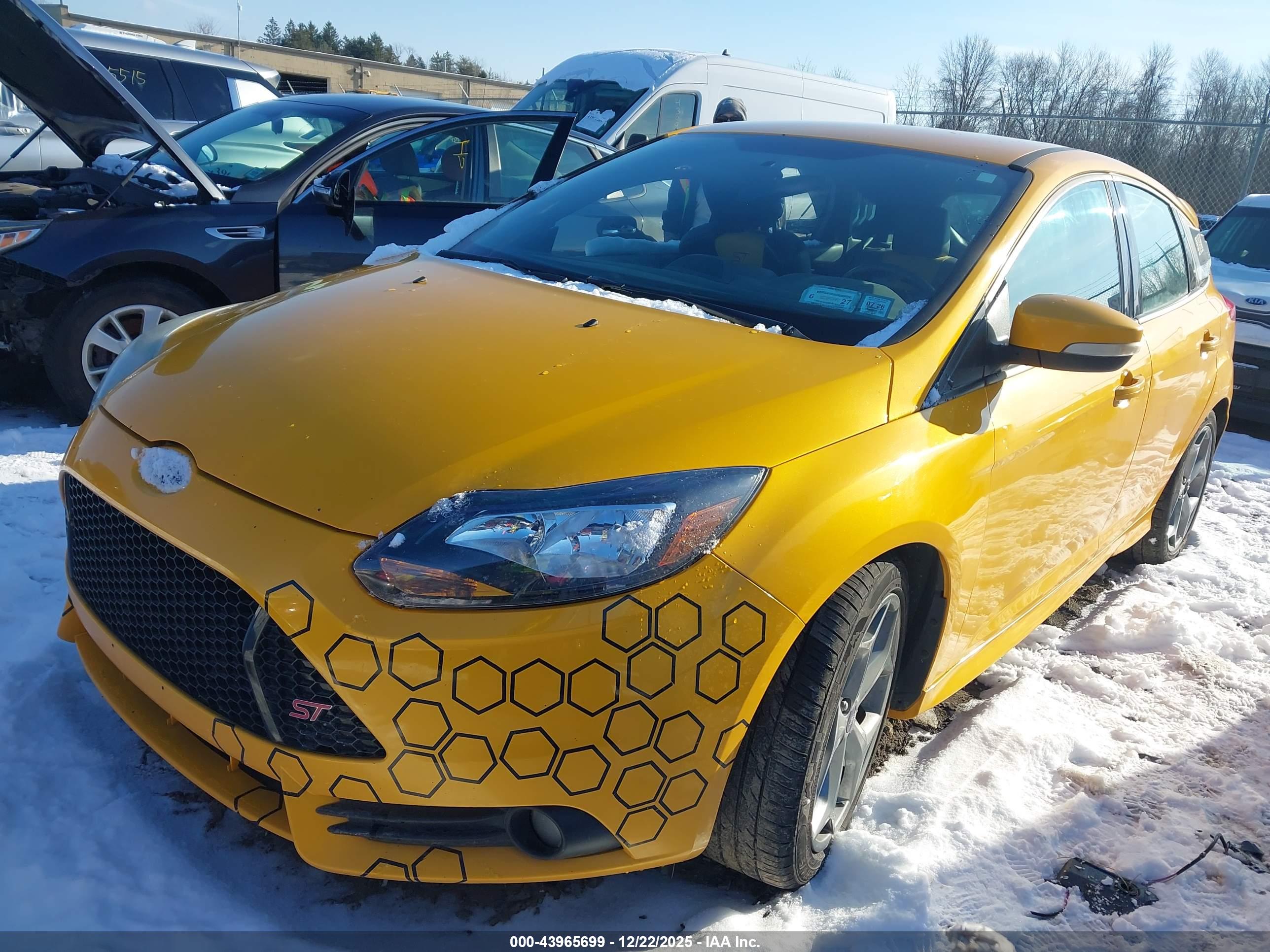 FORD FOCUS image 2