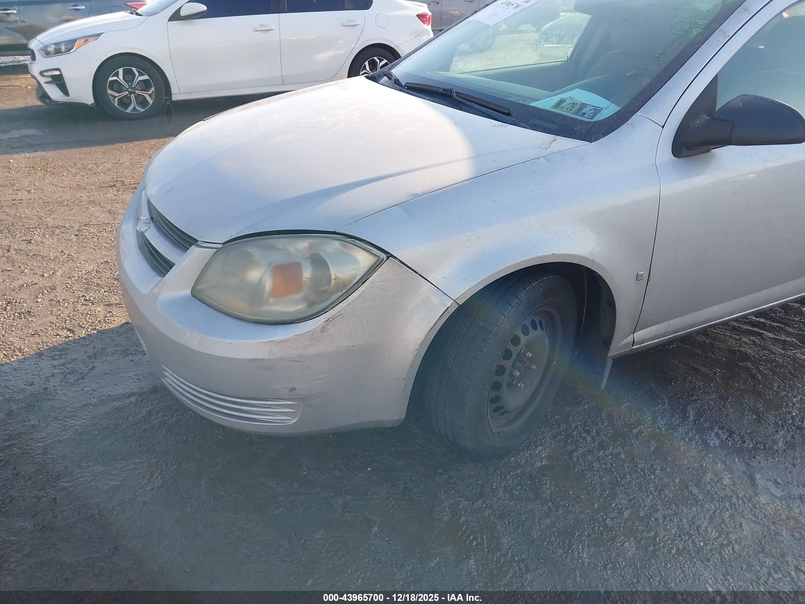 CHEVROLET COBALT image 6